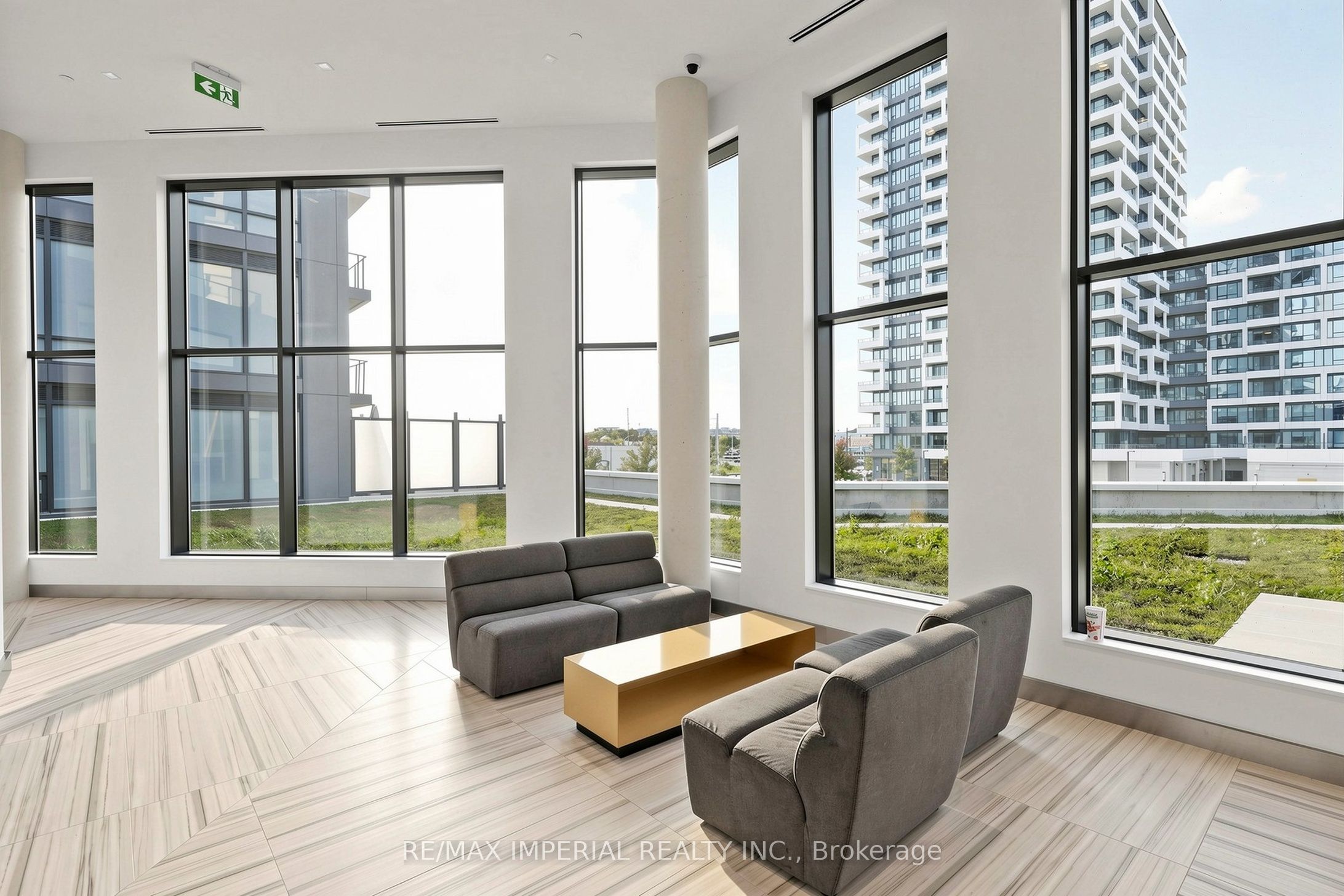 38 Water Walk Drive 910, Markham, ON L3R 6M8 photo 4
