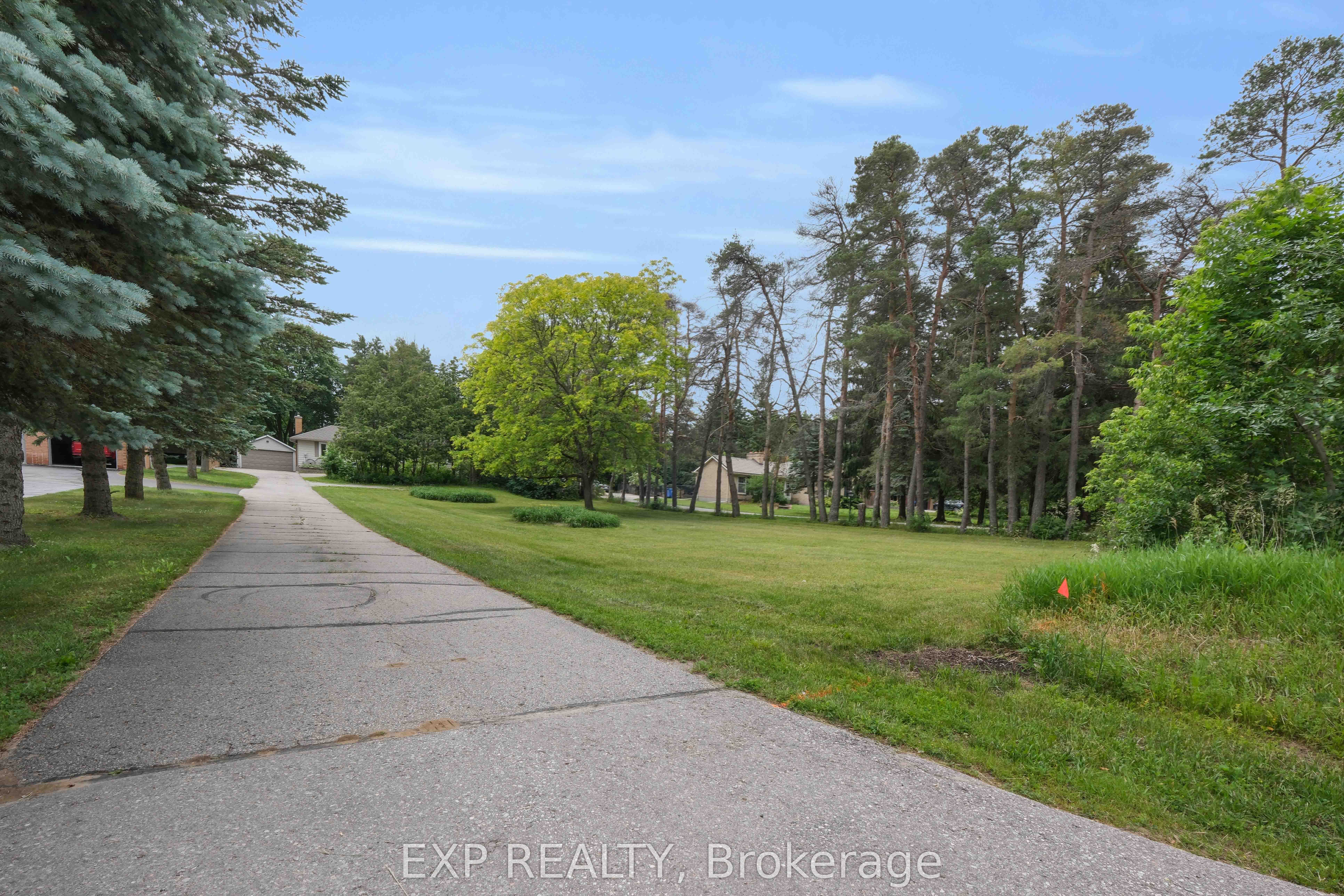 5373 Aurora Road, Whitchurch-Stouffville, ON L4A 7X4 photo 2