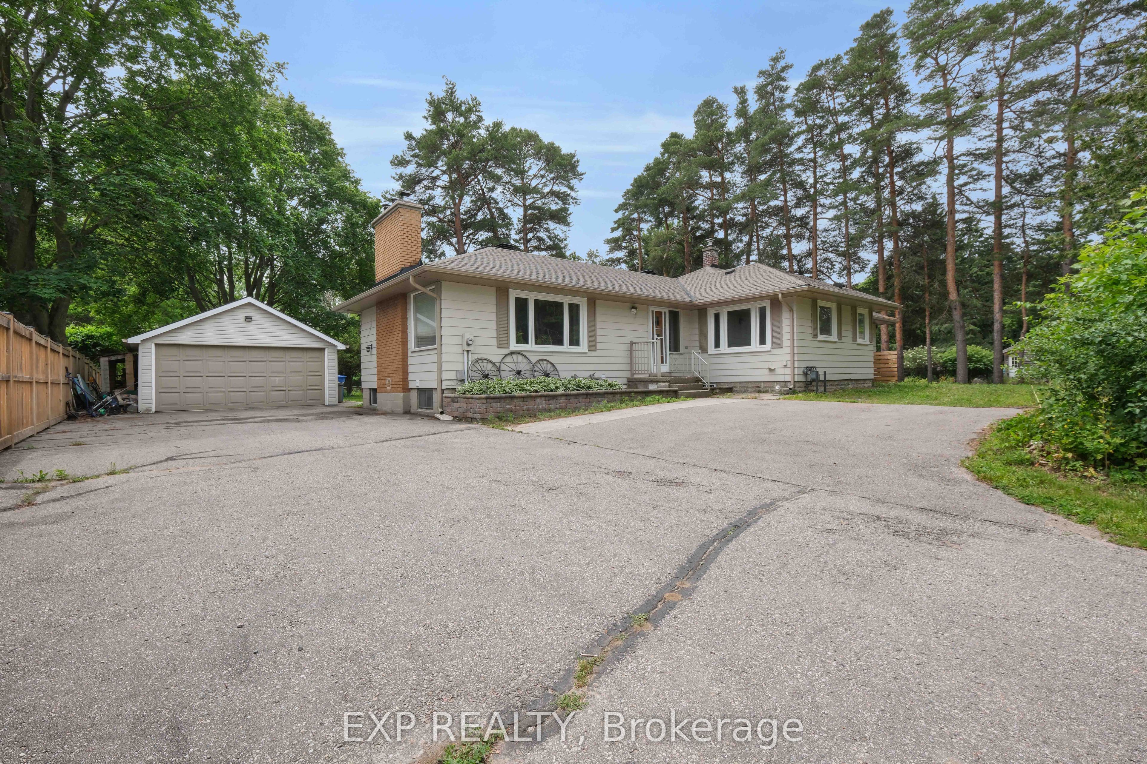 5373 Aurora Road, Whitchurch-Stouffville, ON L4A 7X4 photo 3