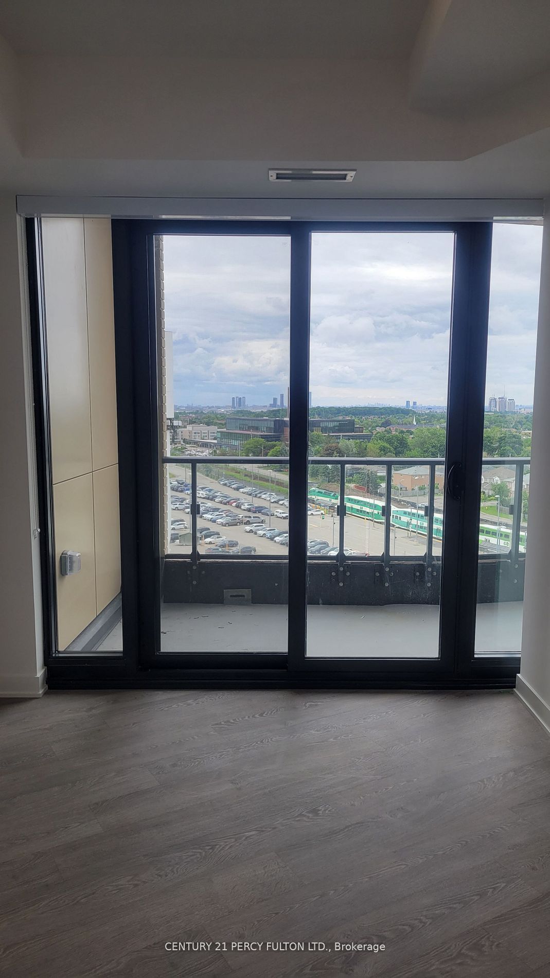 120 Eagle Rock Way 602, Vaughan, ON L6A 5C2 photo 4