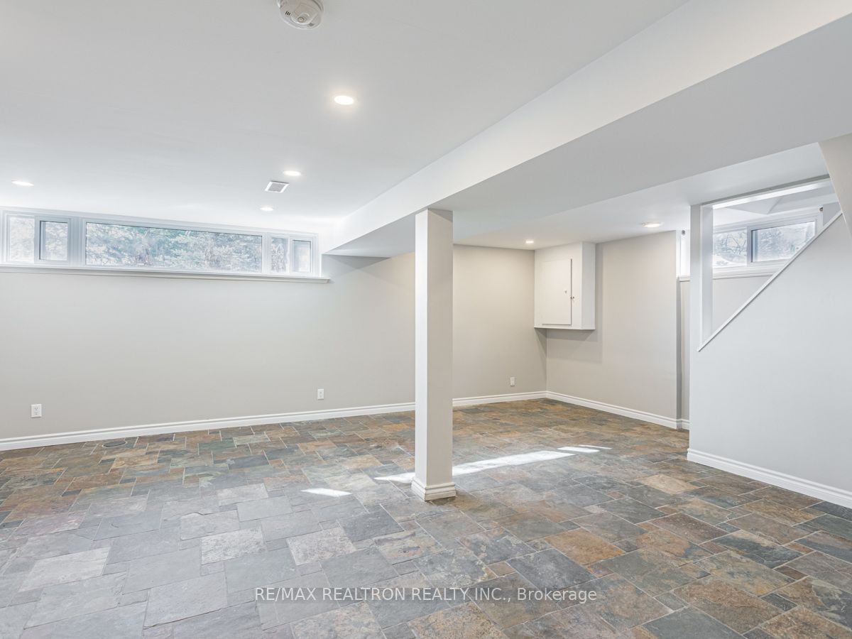 72B Dunning Avenue, Aurora, ON L4G 1A3 photo 5