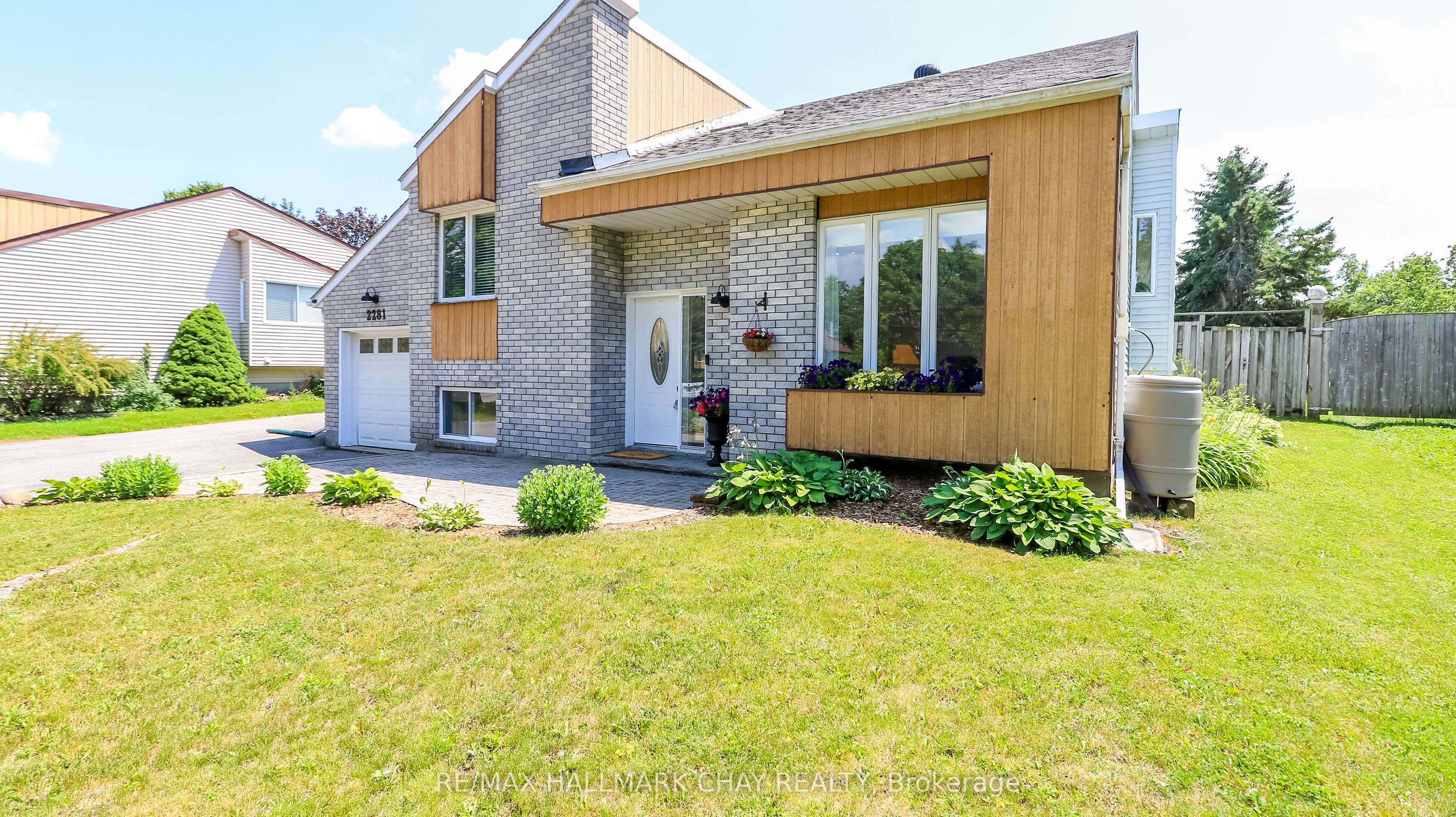 2281 Scythes Street, Innisfil, ON L9S 1G7 photo 3