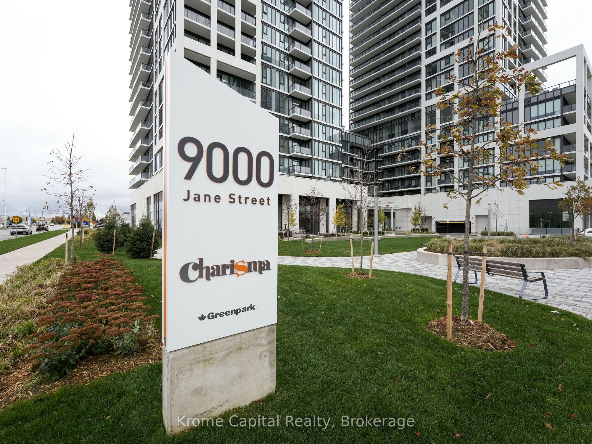 9000 Jane Street 1811, Vaughan, ON L4K 0M6 photo 2