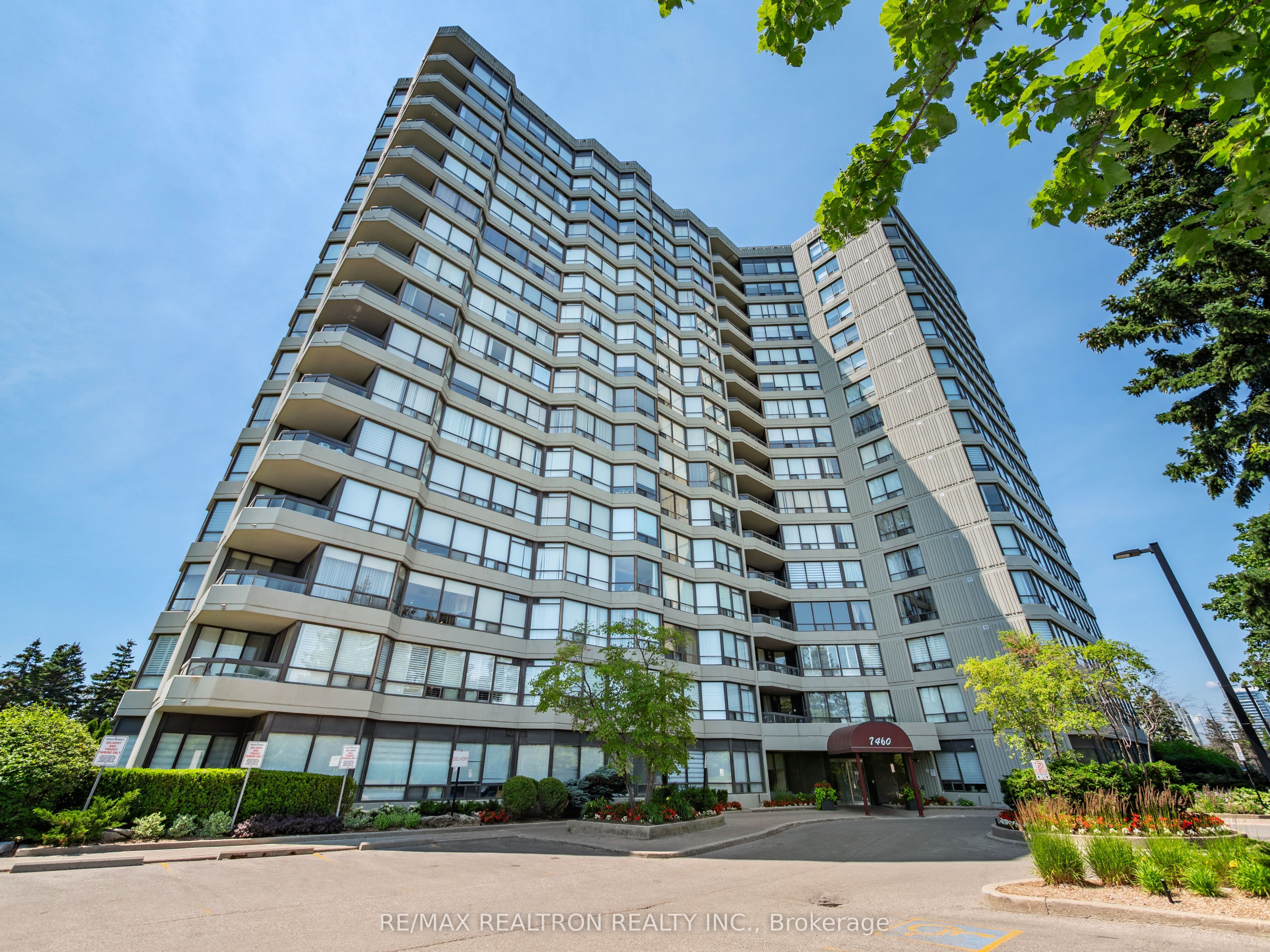 7460 Bathurst Street 503, Vaughan, ON L4J 7K9