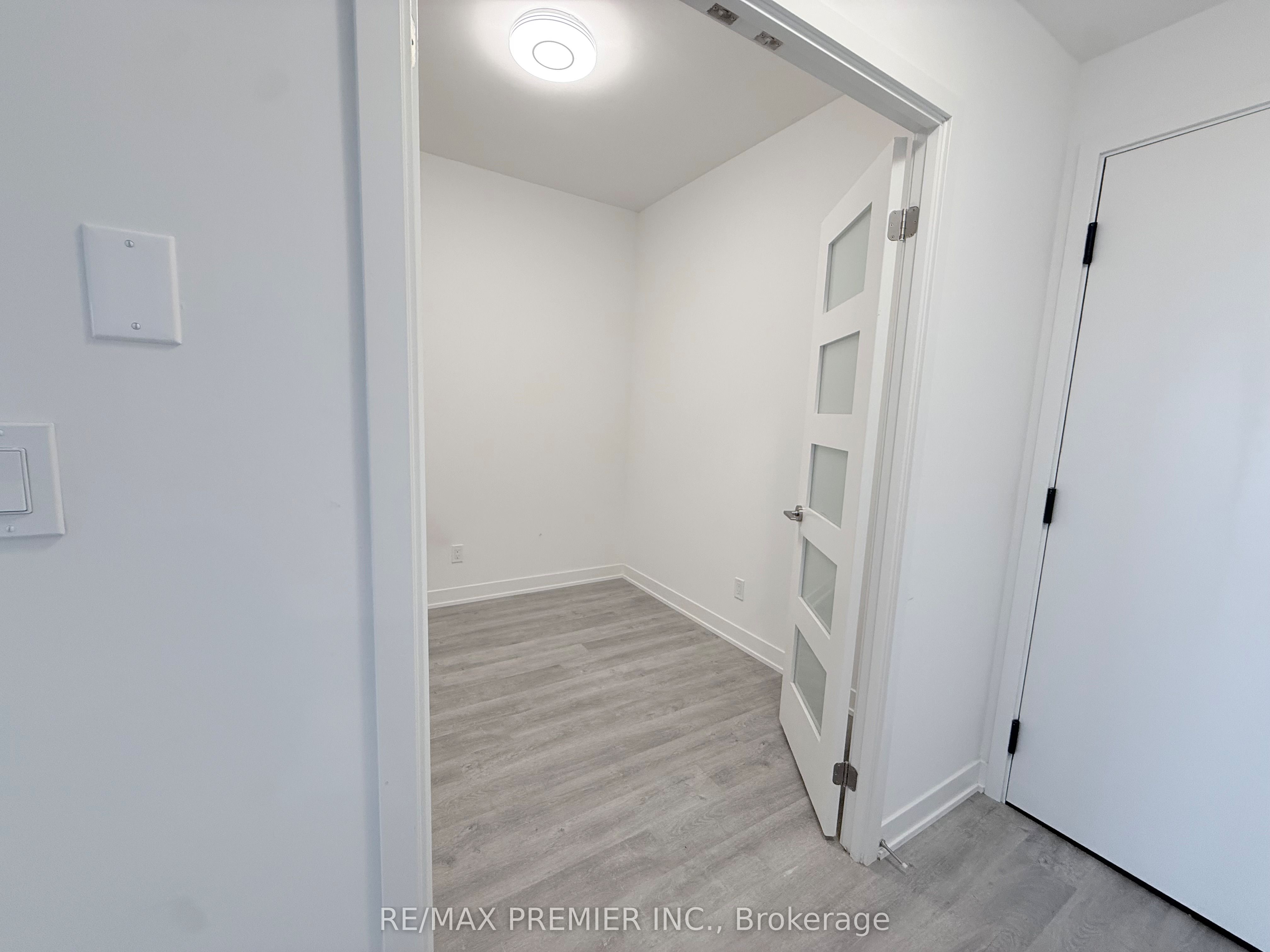 292 Verdale Crossing 1509, Markham, ON L6G 0H6 photo 3