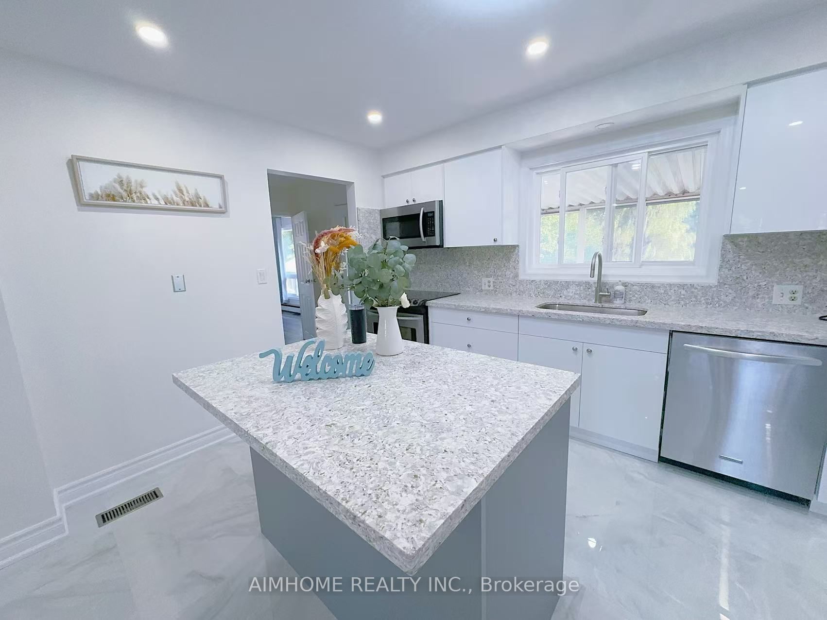 151 Riveredge Drive, Georgina, ON L4P 2P4 photo 4