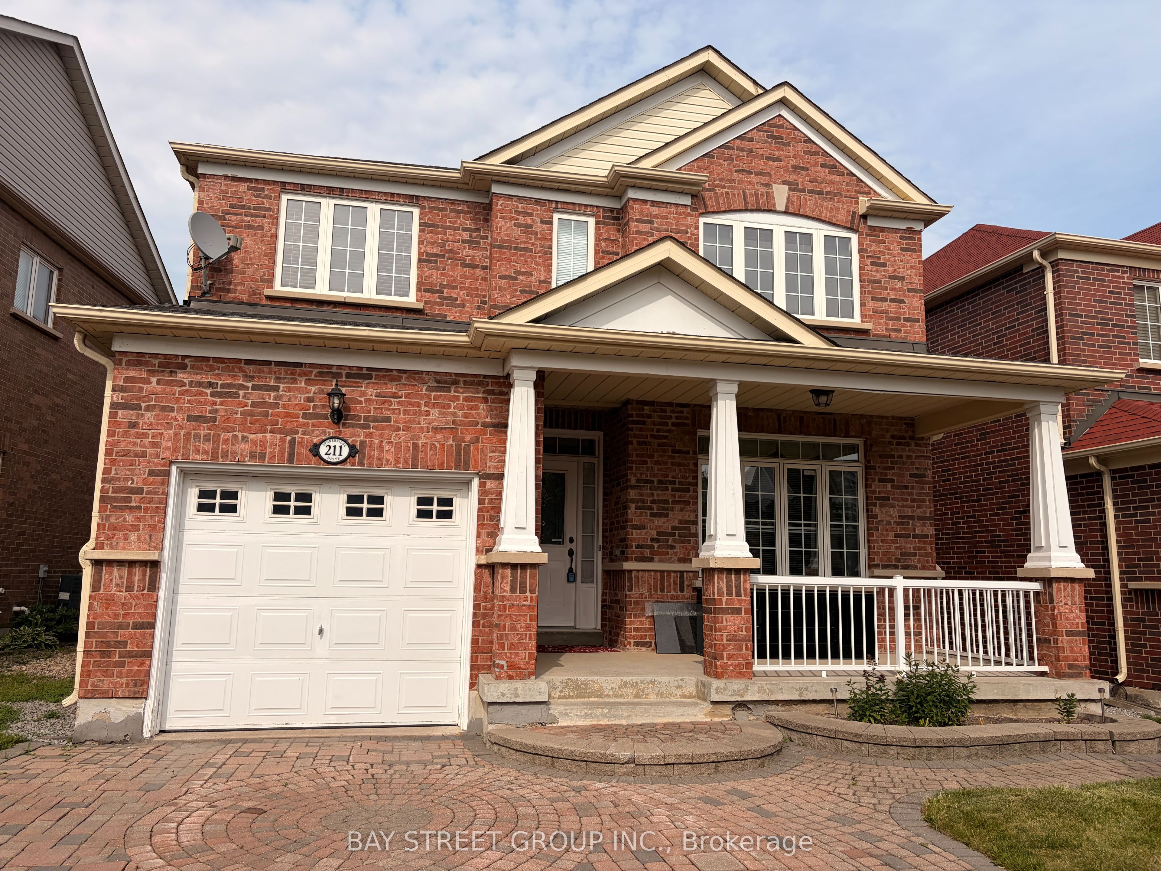 211 Stonebridge Drive, Markham, ON L6C 2S2 photo 3