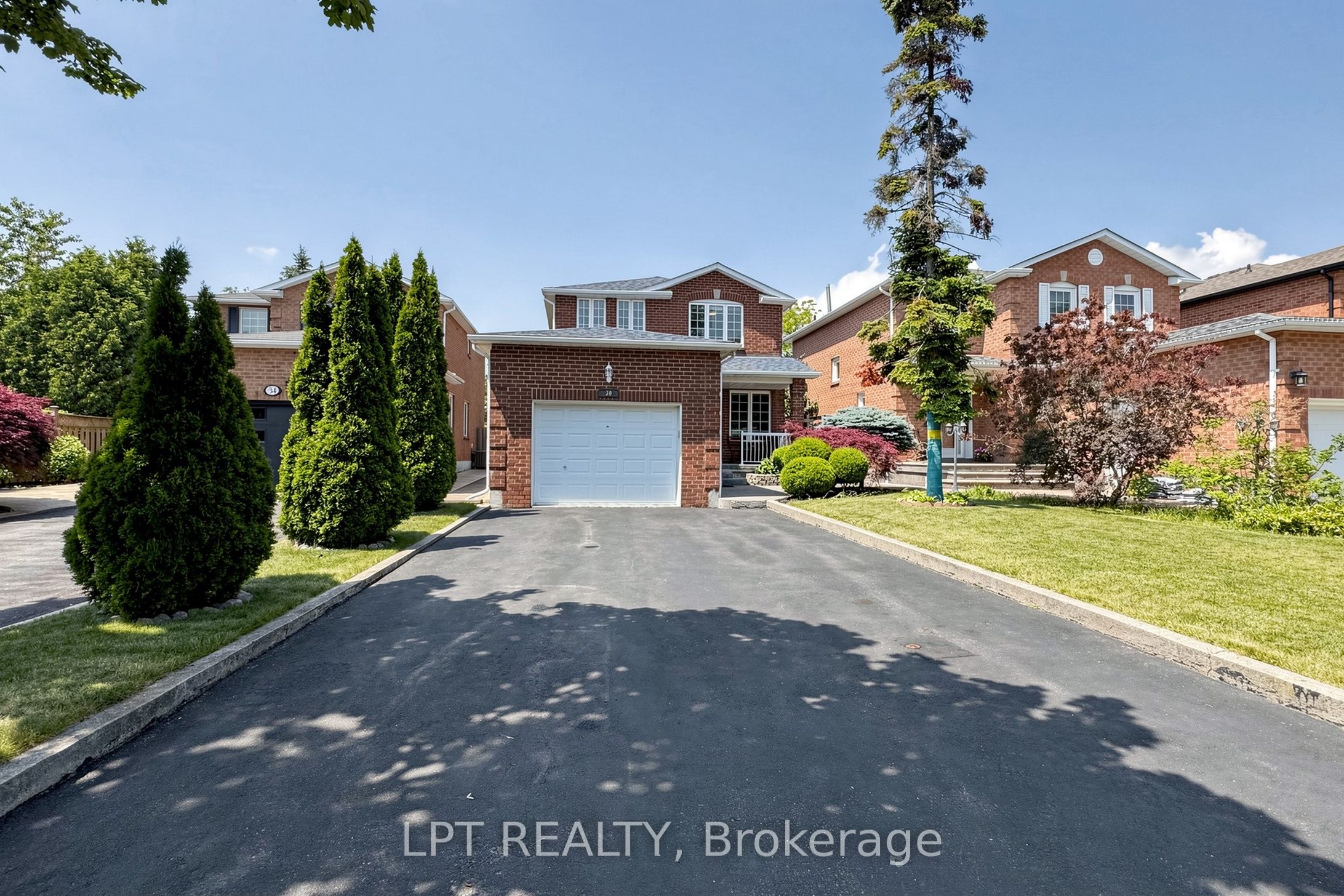 30 Pentland Crescent, Vaughan, ON L6A 1T5