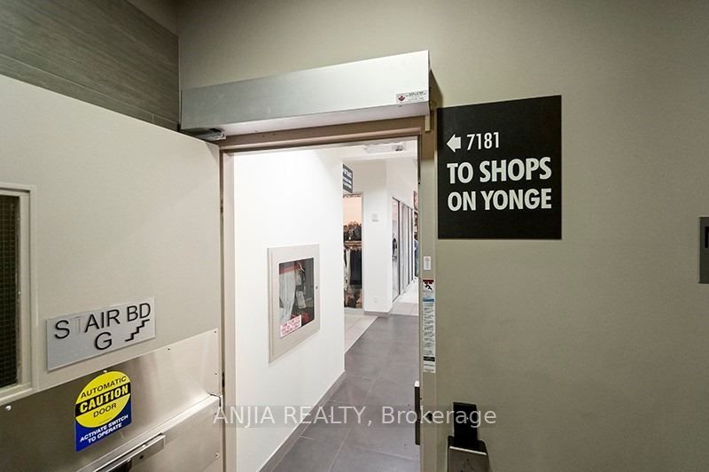 7165 Yonge Street 2211, Markham, ON L3T 0C9 photo 3
