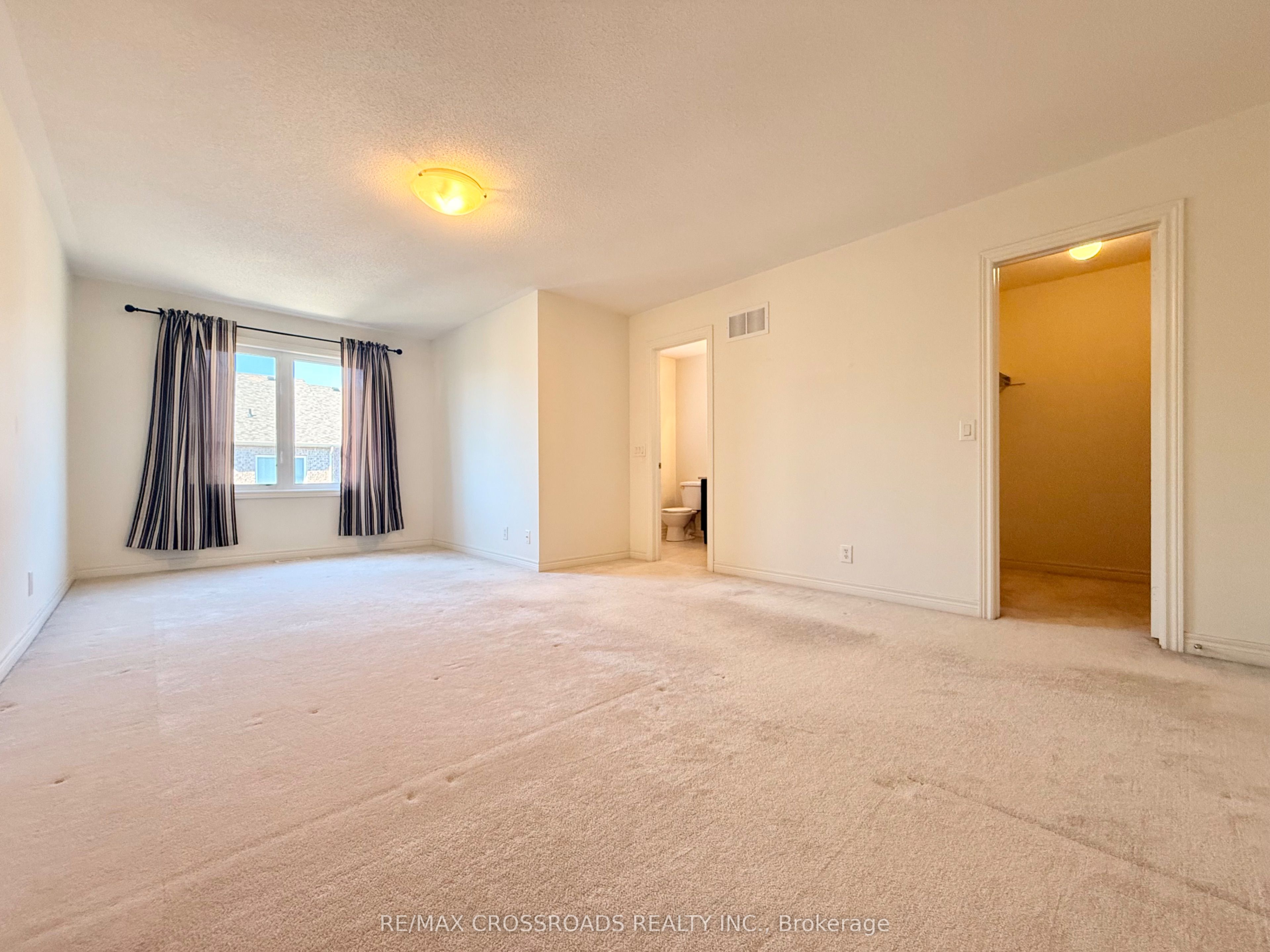158 Harvest Hills Boulevard, Newmarket, ON L9N 0C1 photo 5