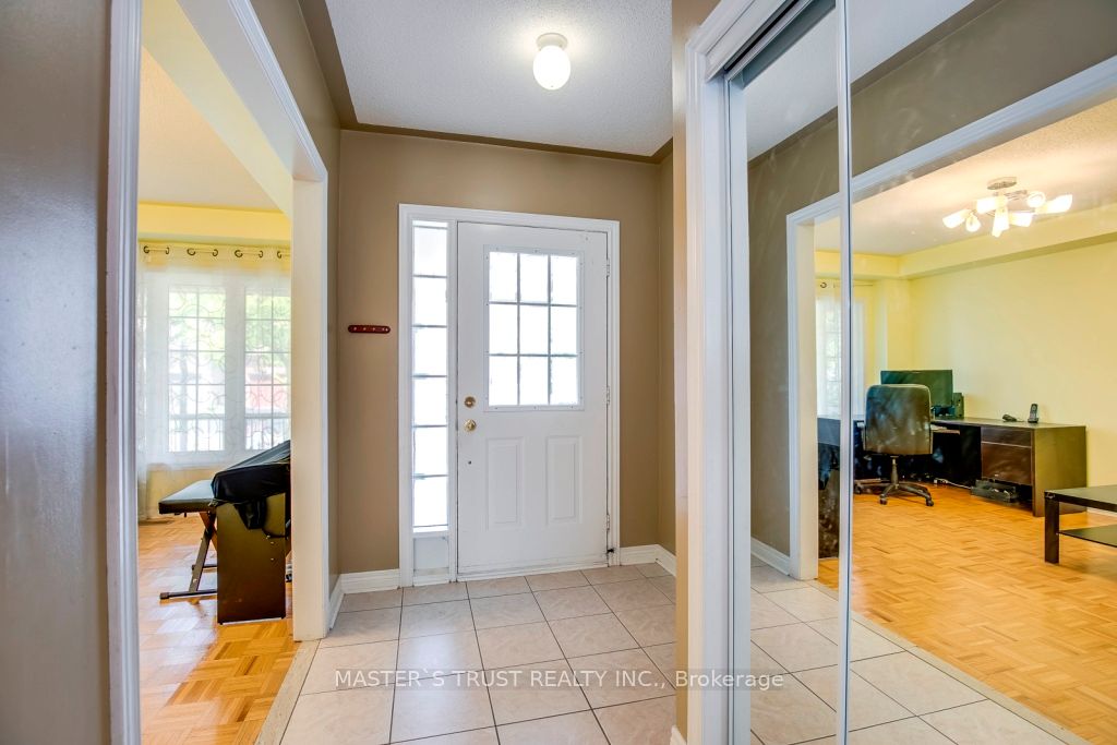 626 Society Crescent, Newmarket, ON L3X 2V8 photo 4