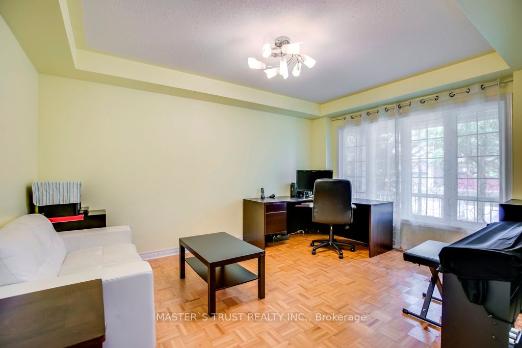 626 Society Crescent, Newmarket, ON L3X 2V8 photo 5