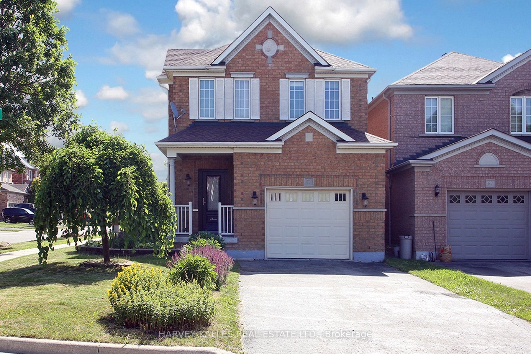 71 Mcnally Way, Aurora, ON L4G 7V2 photo 3