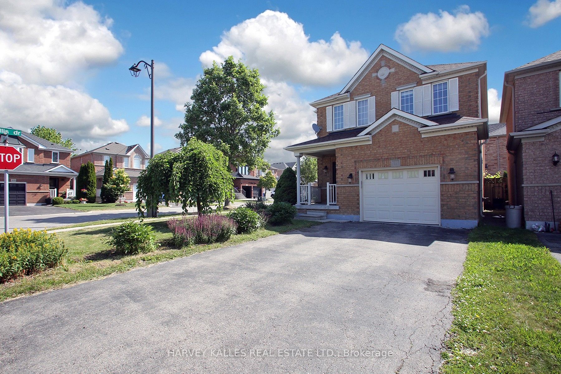 71 Mcnally Way, Aurora, ON L4G 7V2 photo 4
