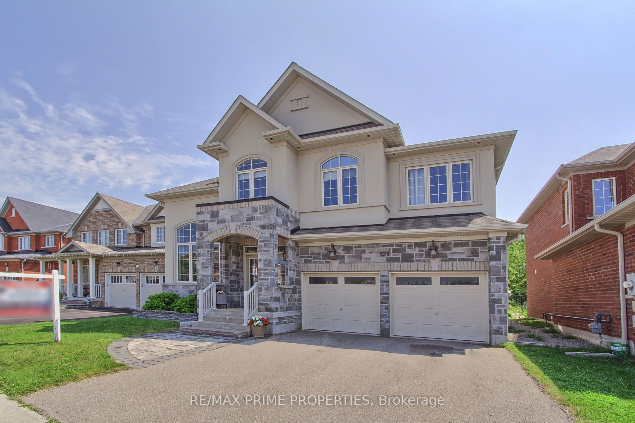 121 Robert Wilson Crescent, Georgina, ON L4P 0G8 photo 3