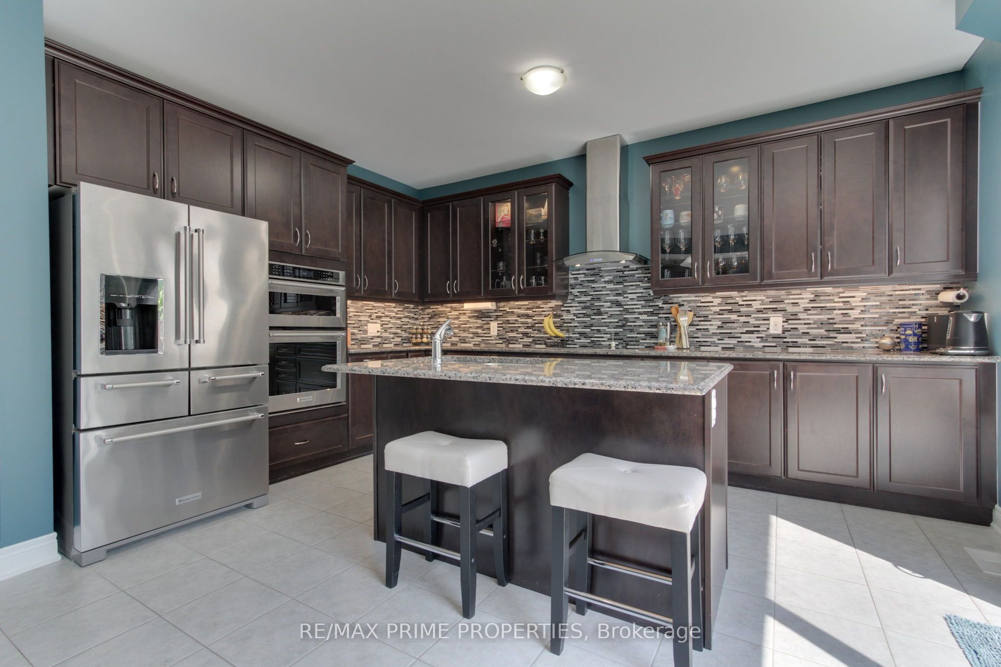 121 Robert Wilson Crescent, Georgina, ON L4P 0G8 photo 4
