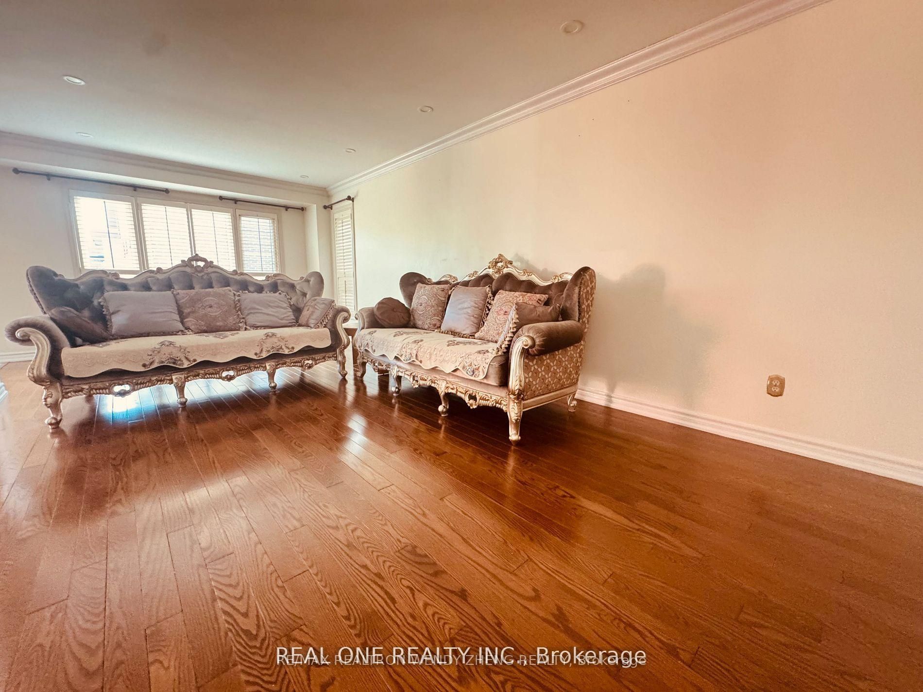 3 Elmsley Drive, Richmond Hill, ON L4C 8N1 photo 4