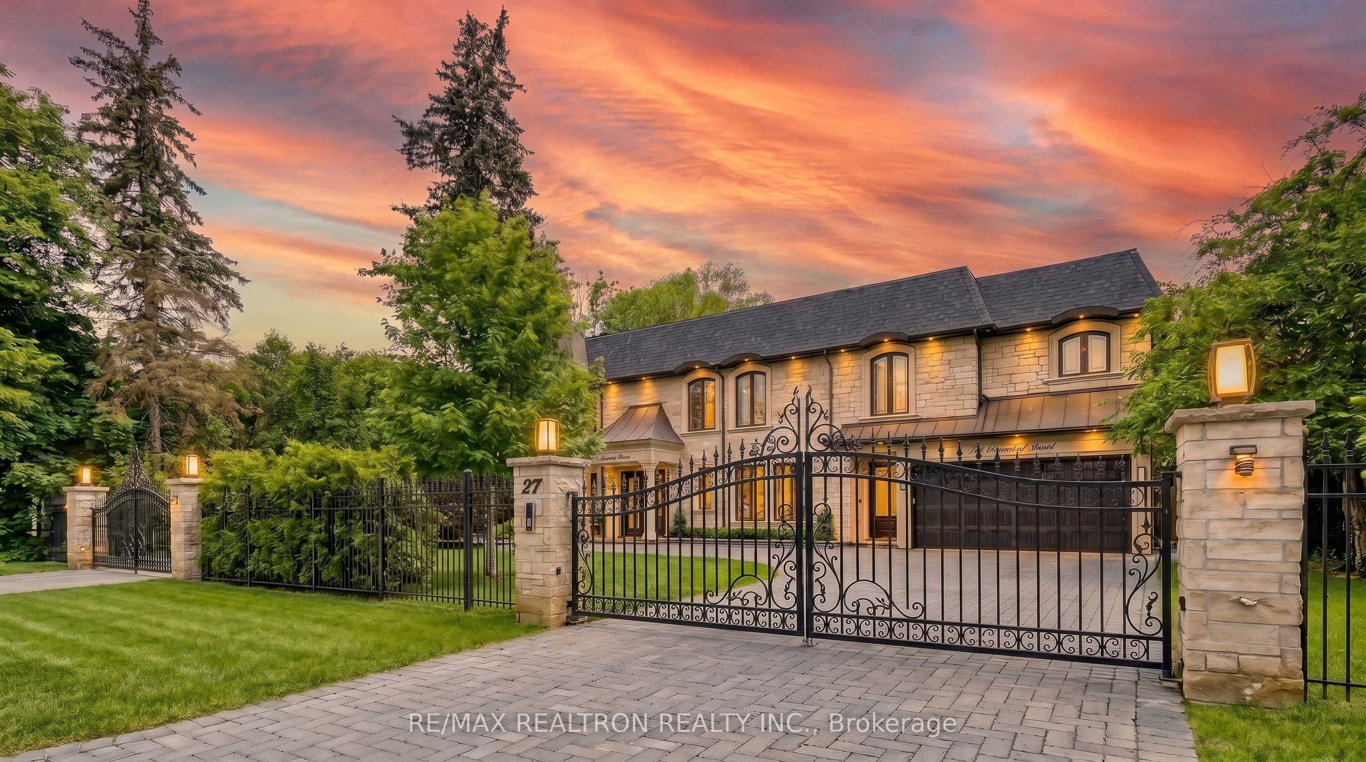 27 Laureleaf Road, Markham, ON L3T 2X4 photo 2