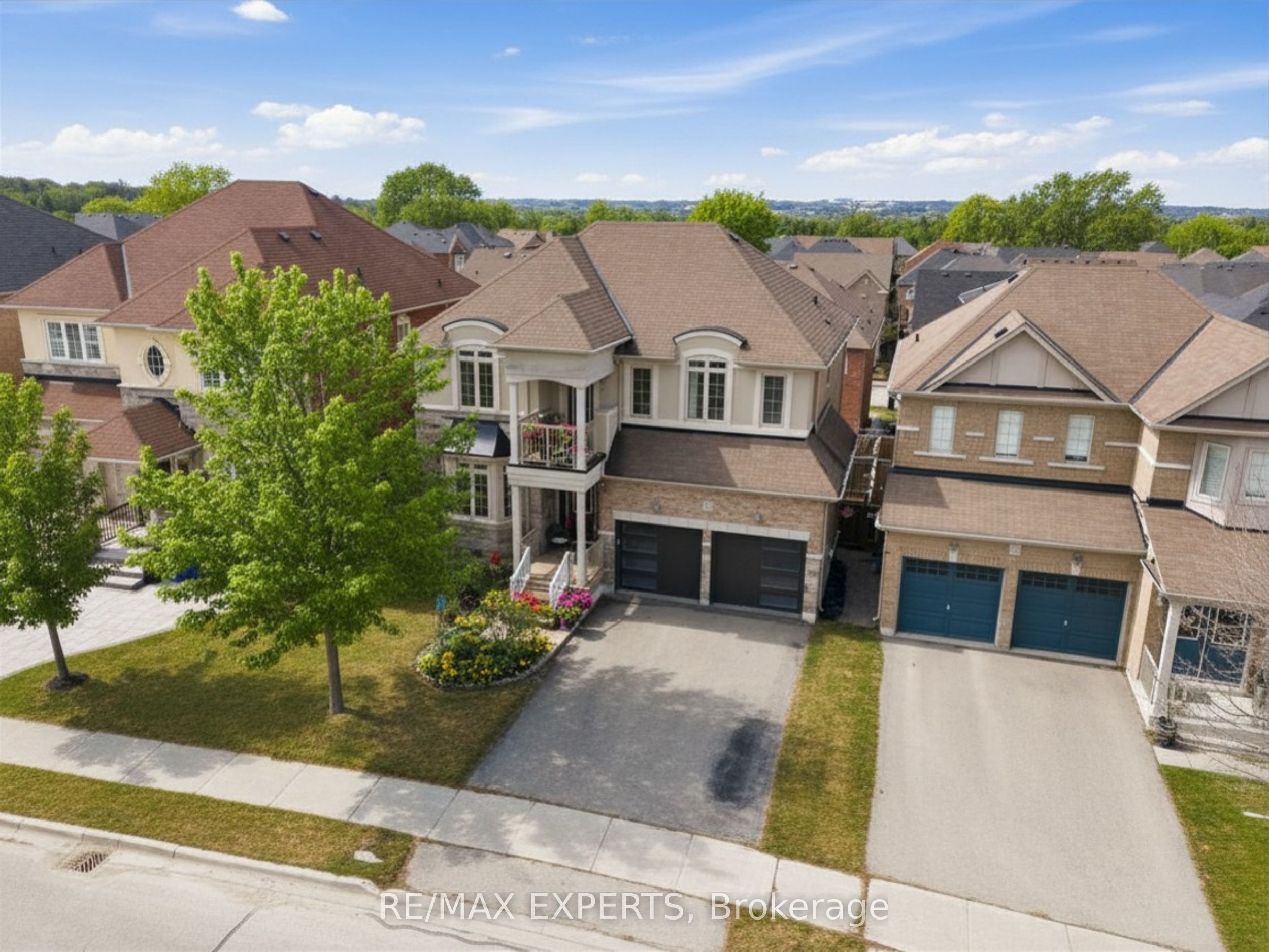 847 Memorial Circle, Newmarket, ON L3X 0B3