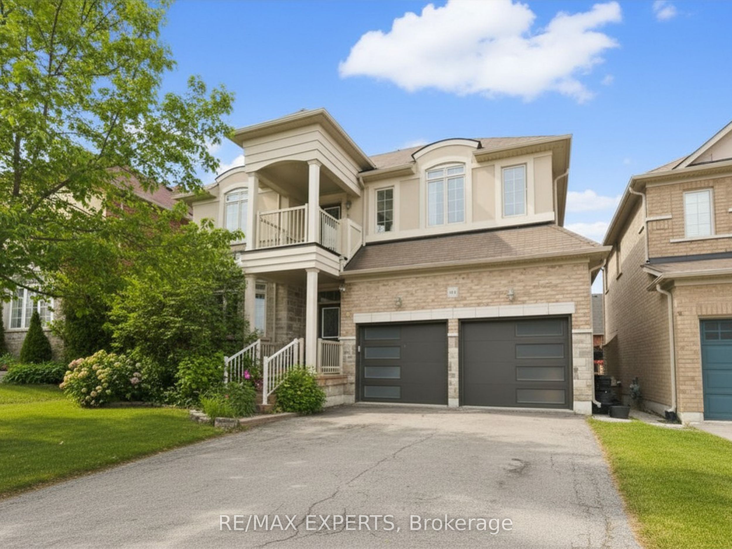 847 Memorial Circle, Newmarket, ON L3X 0B3 photo 2