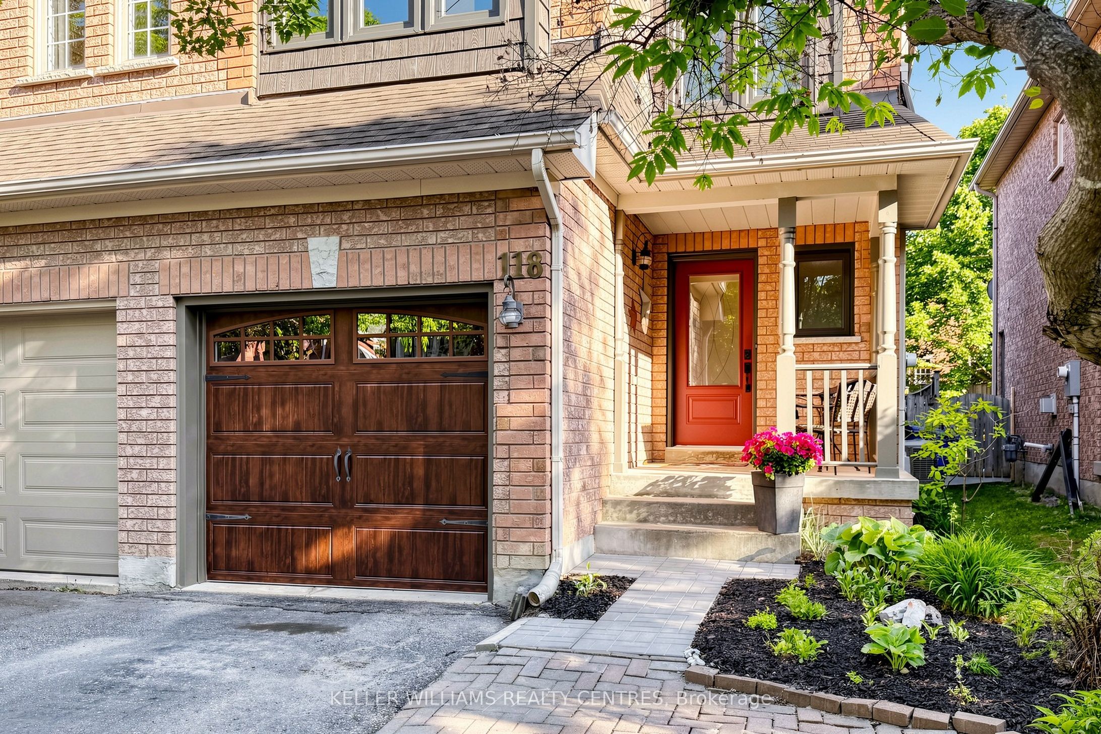 118 Woodroof Crescent, Aurora, ON L4G 7H2 photo 3