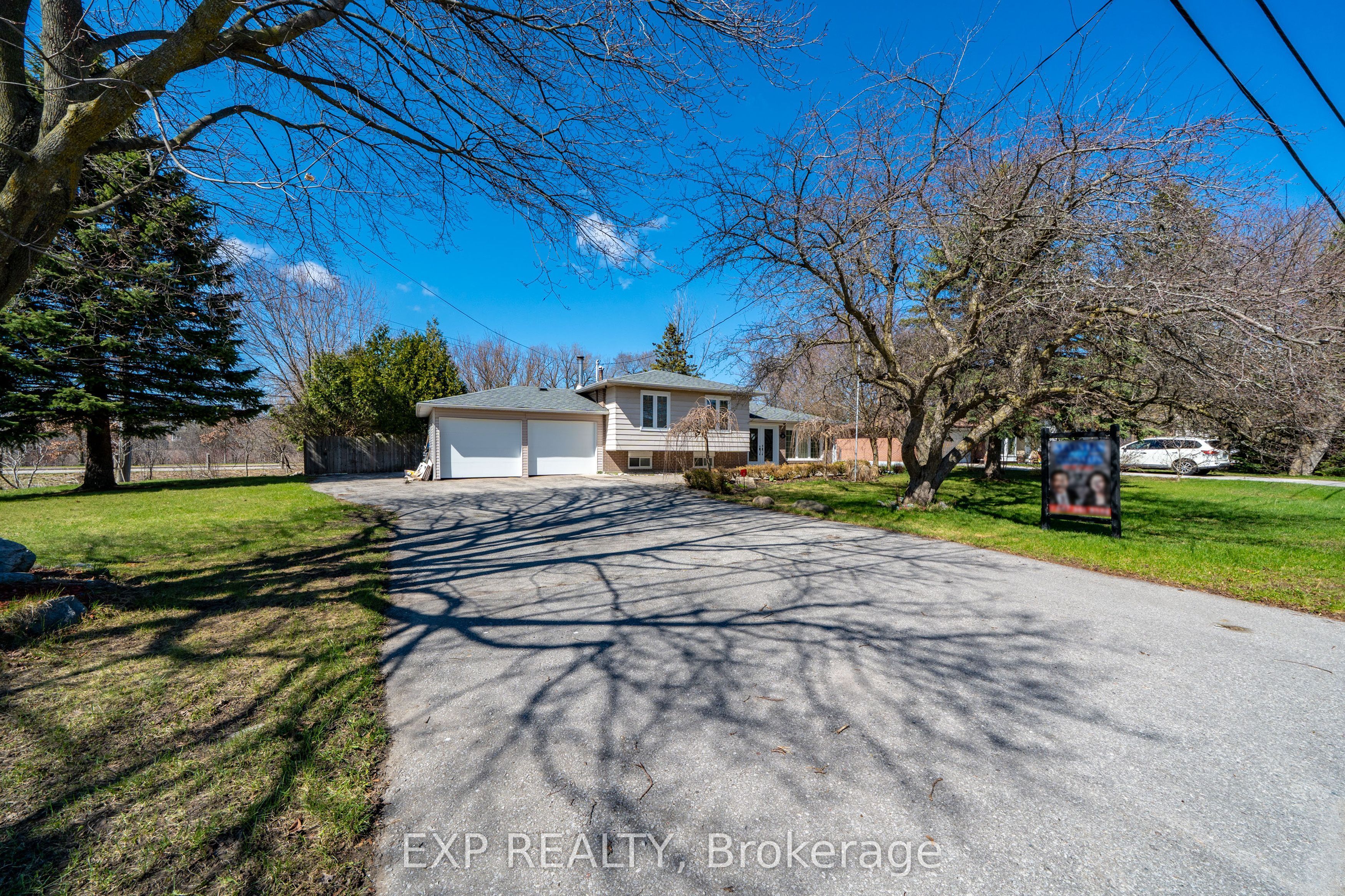 28 Lakeland Crescent, Richmond Hill, ON L4E 2Z8 photo 3