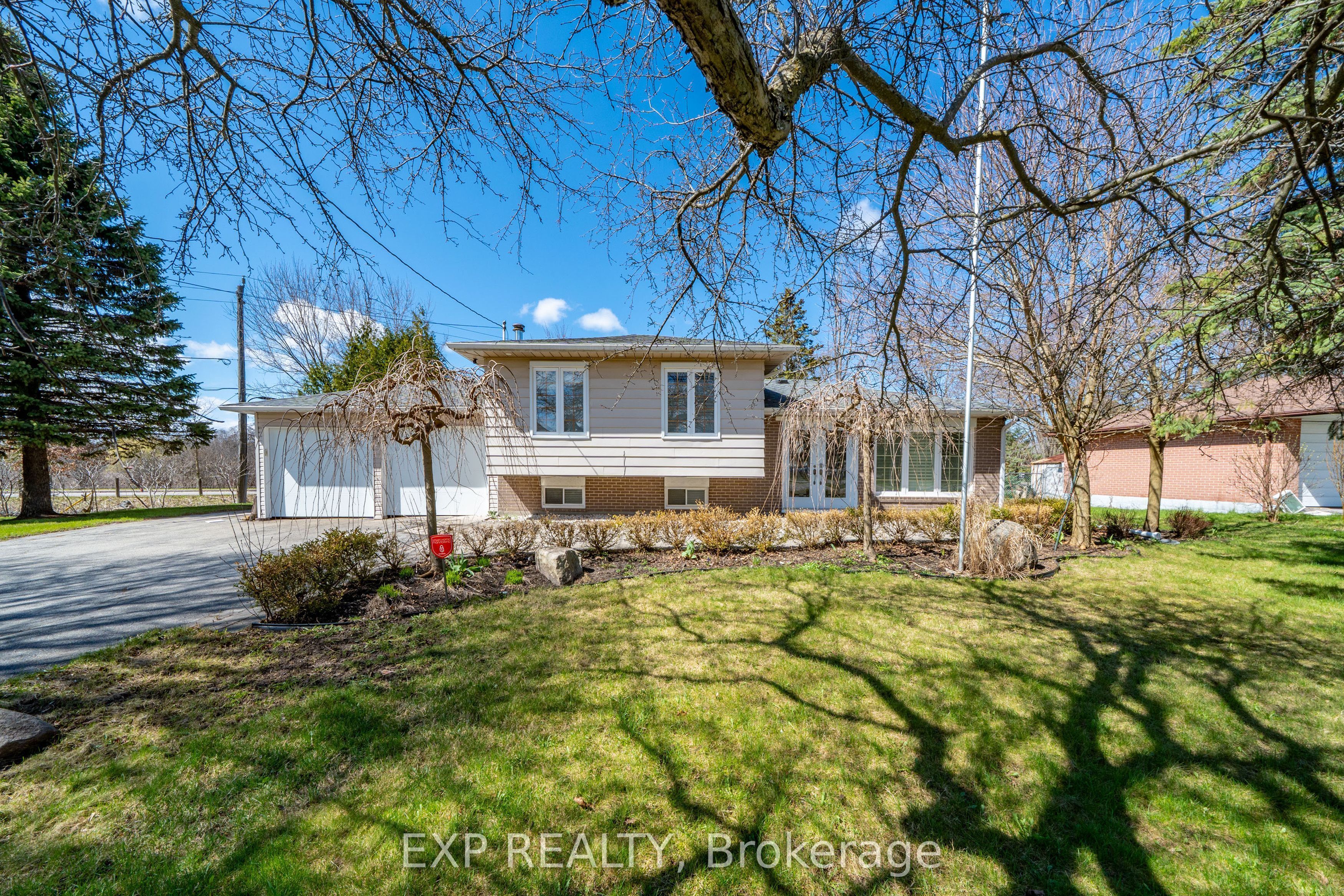 28 Lakeland Crescent, Richmond Hill, ON L4E 2Z8 photo 4