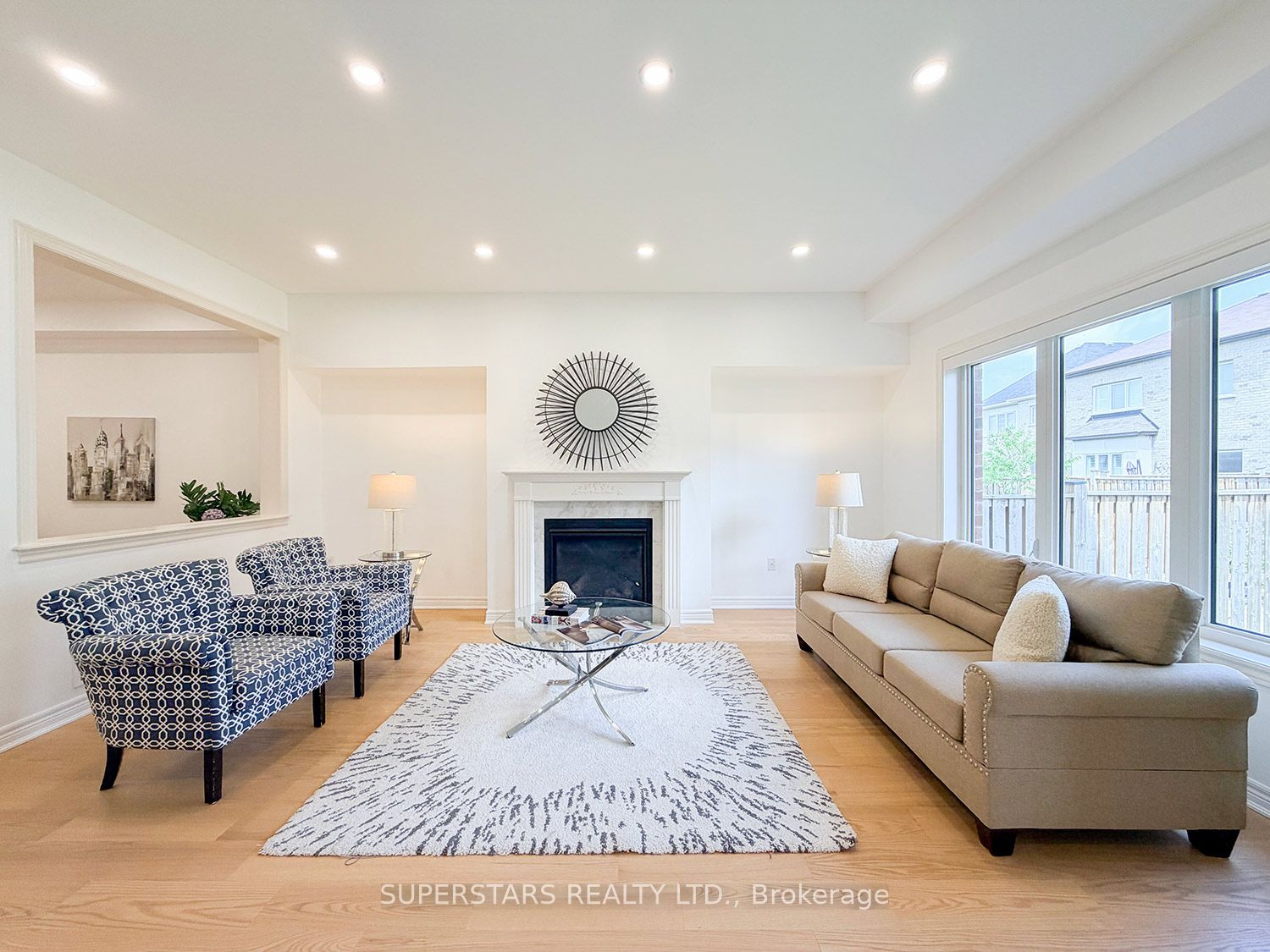 8 Kavanagh Avenue, East Gwillimbury, ON L9N 0P6 photo 5