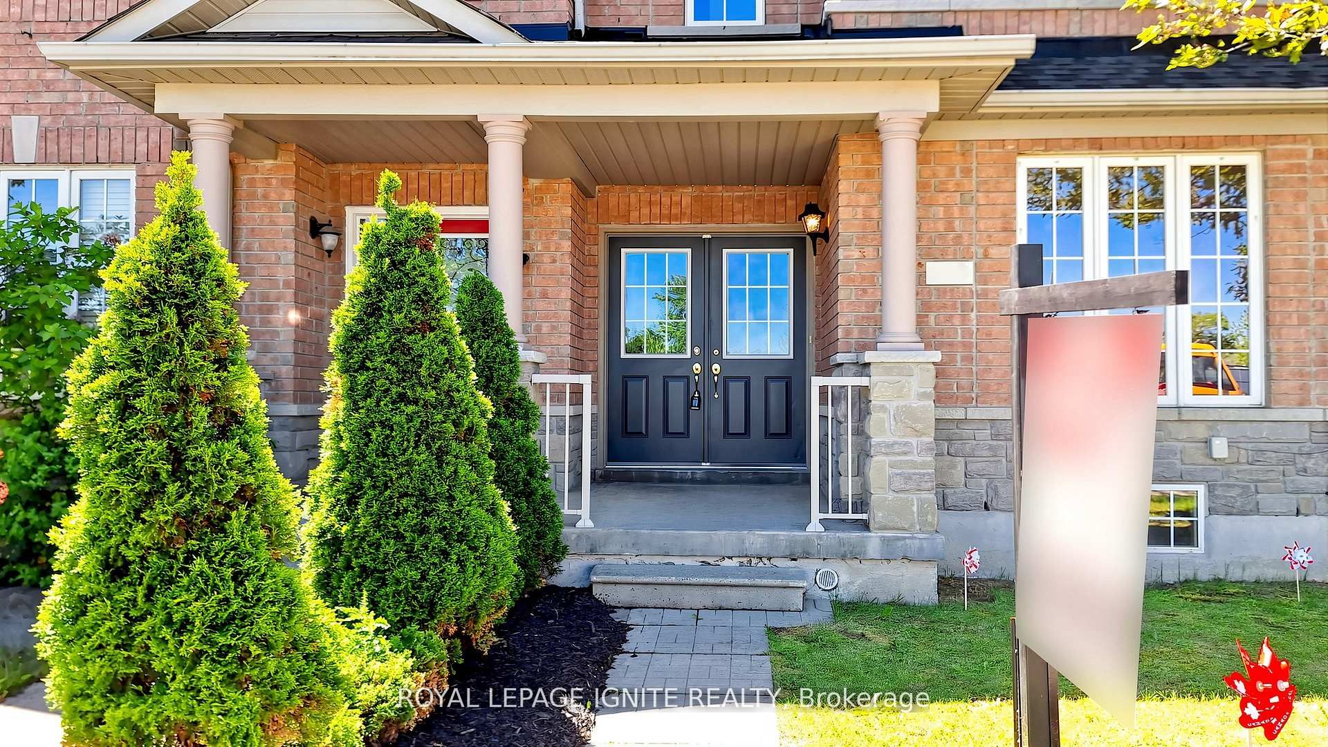 550 Hoover Park Drive, Whitchurch-Stouffville, ON L4A 0S8 photo 3