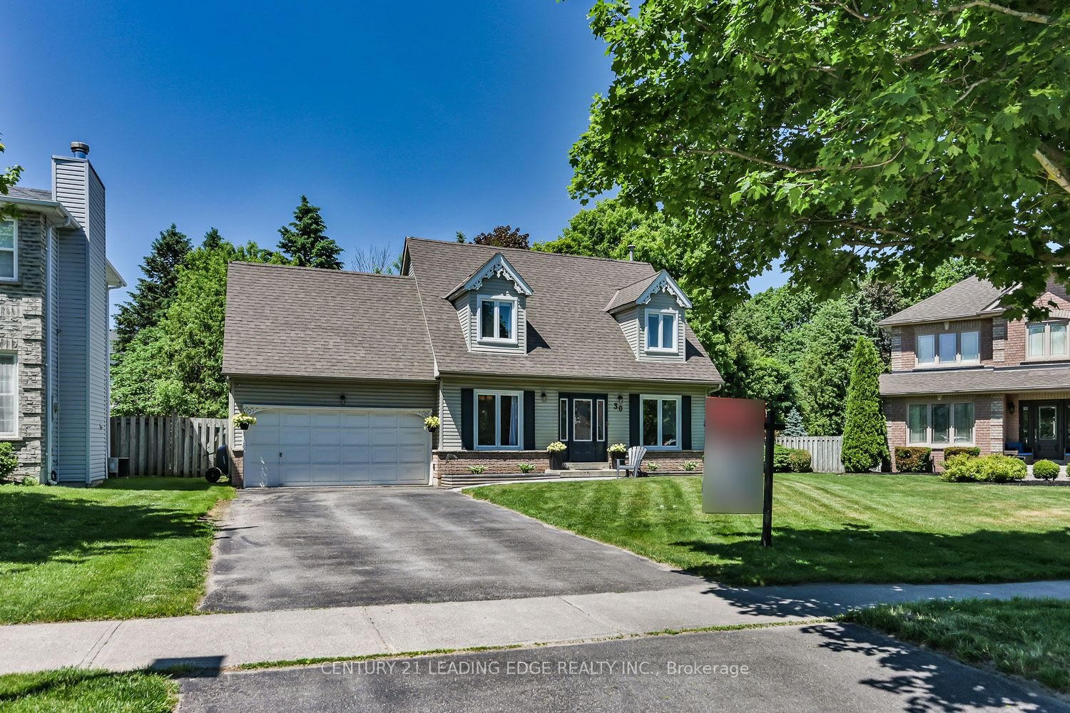 30 McGuire Crescent, Uxbridge, ON L9P 1G7 photo 2