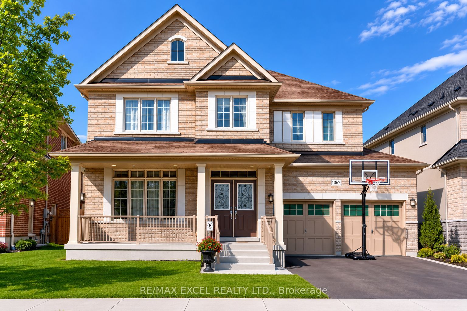 1062 Blackhall Crescent, Newmarket, ON L3X 0B3