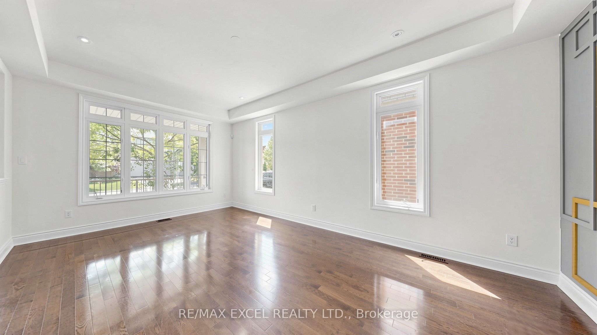 1062 Blackhall Crescent, Newmarket, ON L3X 0B3 photo 4