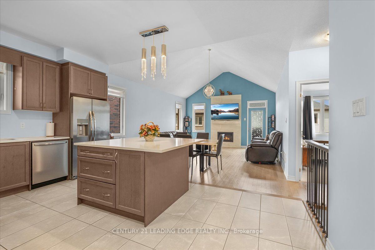 16 Faimira Avenue, Georgina, ON L4P 0S4 photo 4