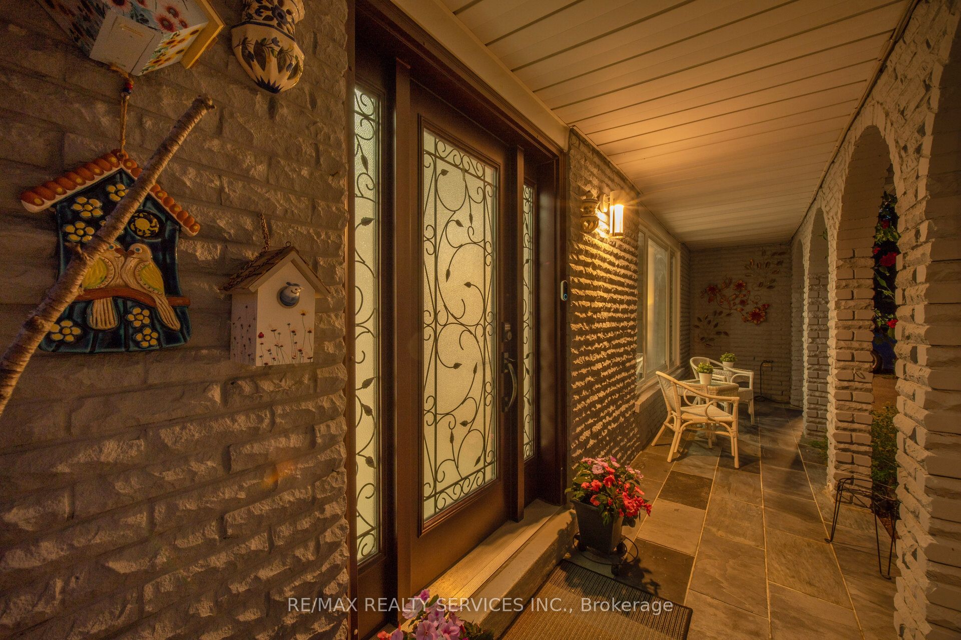 133 Romfield Circuit, Markham, ON L3T 3H7 photo 3