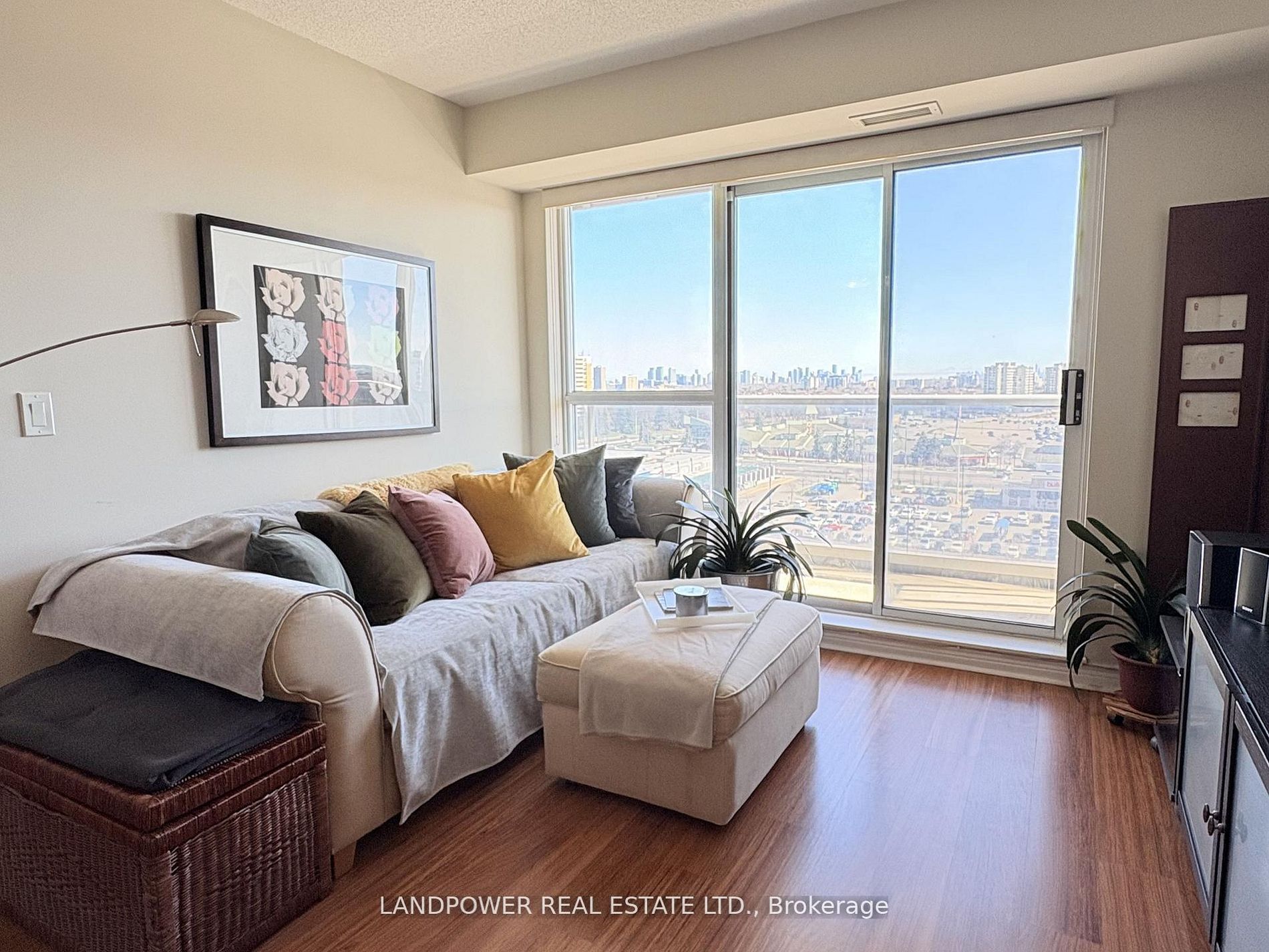 15 North Park Road 1116, Vaughan, ON L4J 0A1 photo 5