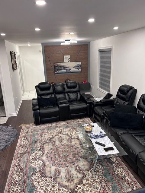 3 Amaryllis Avenue, Richmond Hill, ON L4E 3T7 photo 3