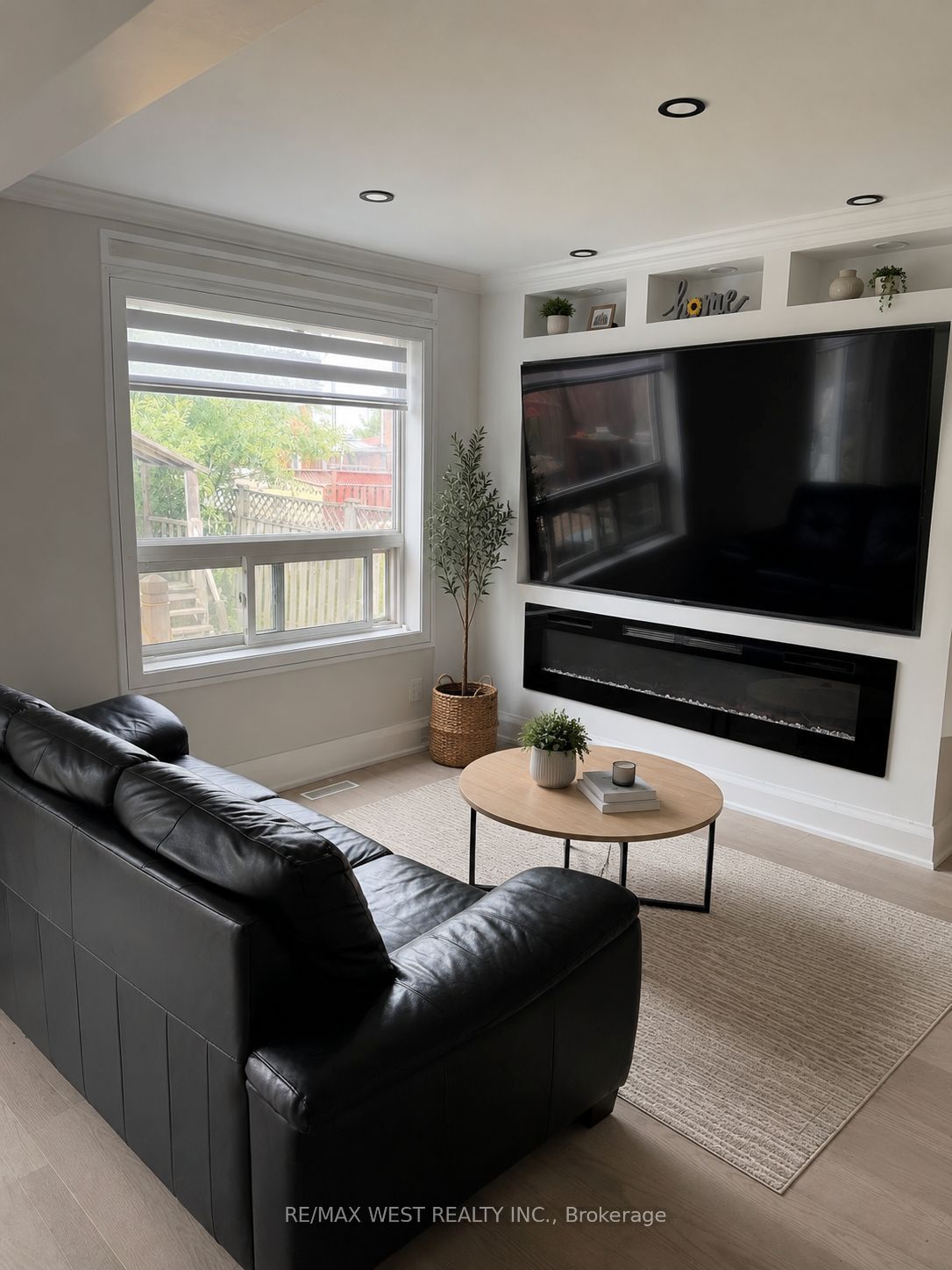 137 Hudson Crescent, Bradford West Gwillimbury, ON L3Z 2Y7 photo 3