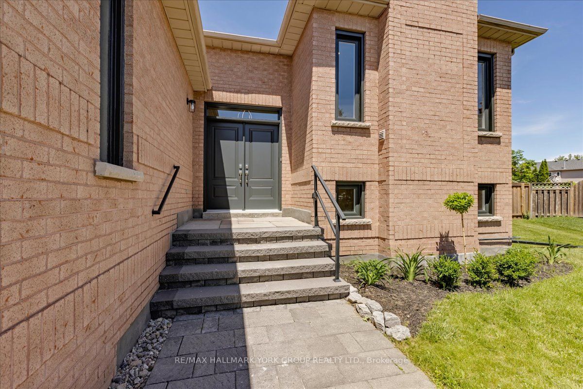 14 Aynsley Place, Georgina, ON L4P 3R7 photo 5