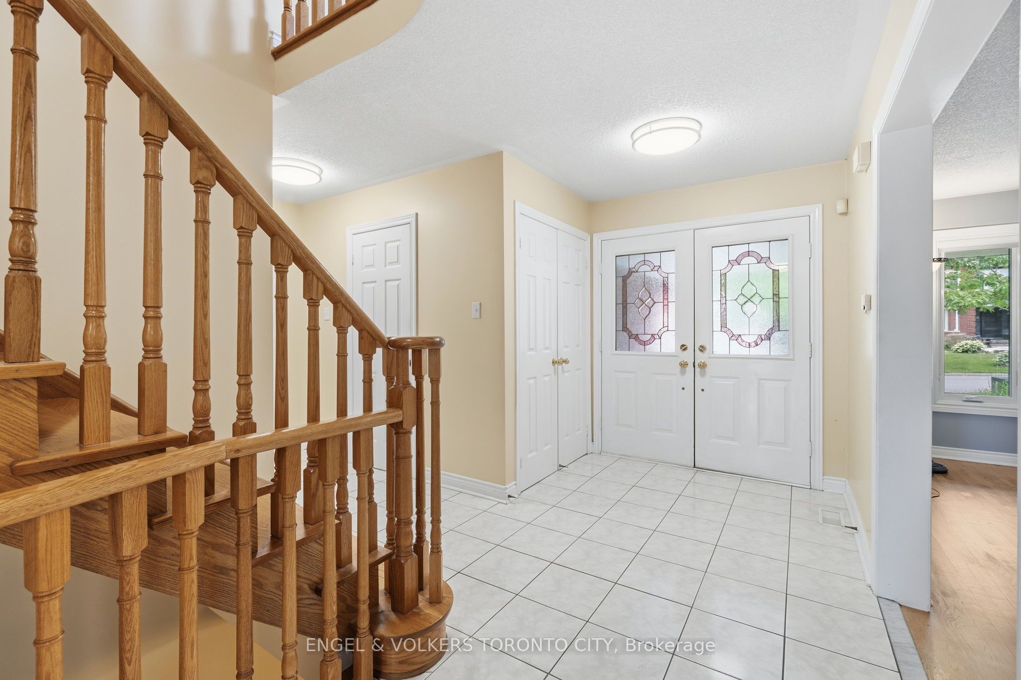 24 Timber Valley Avenue, Richmond Hill, ON L4E 3S6 photo 4