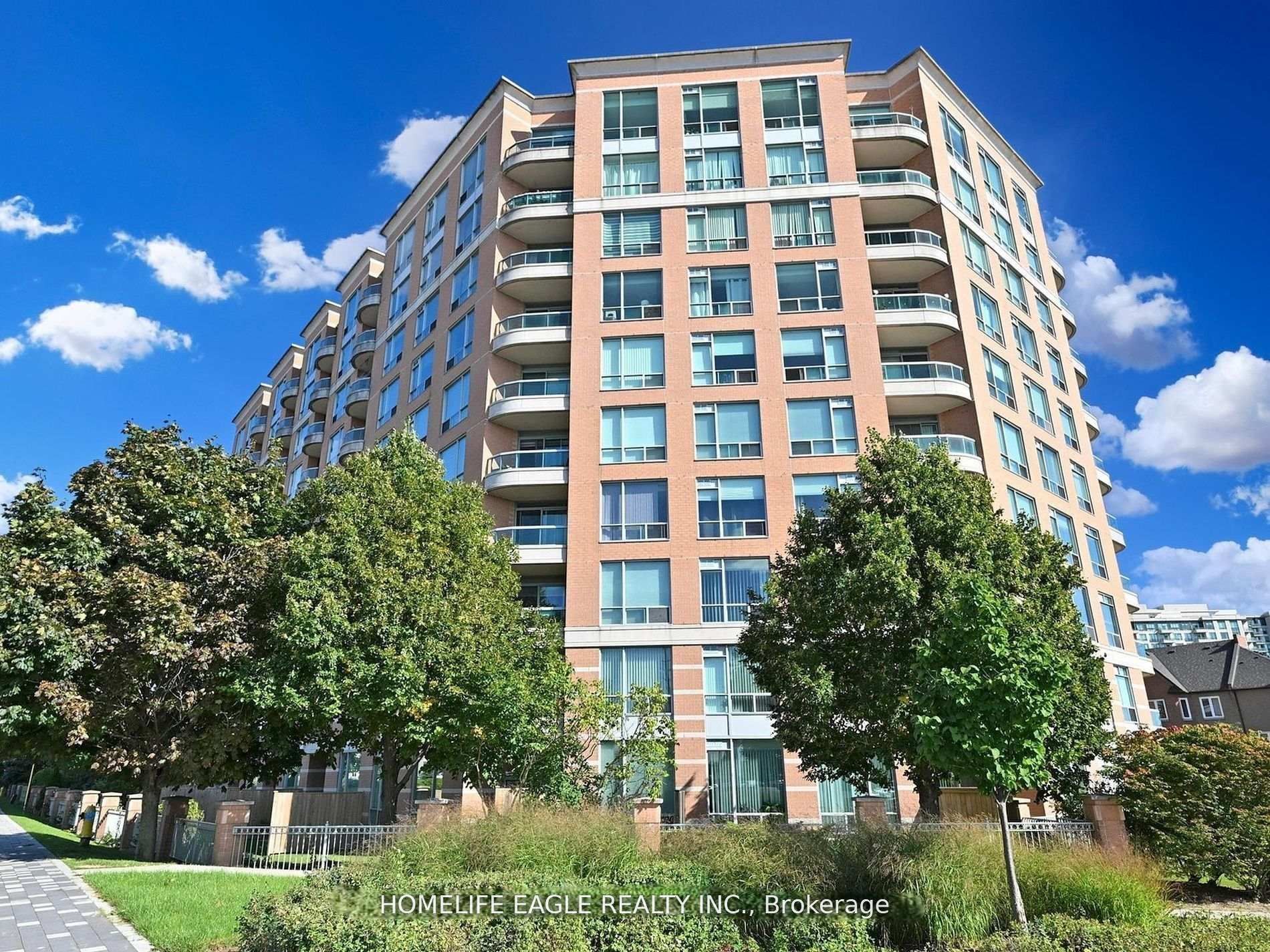 745 New Westminster Drive 204, Vaughan, ON L4J 8J9 photo 2