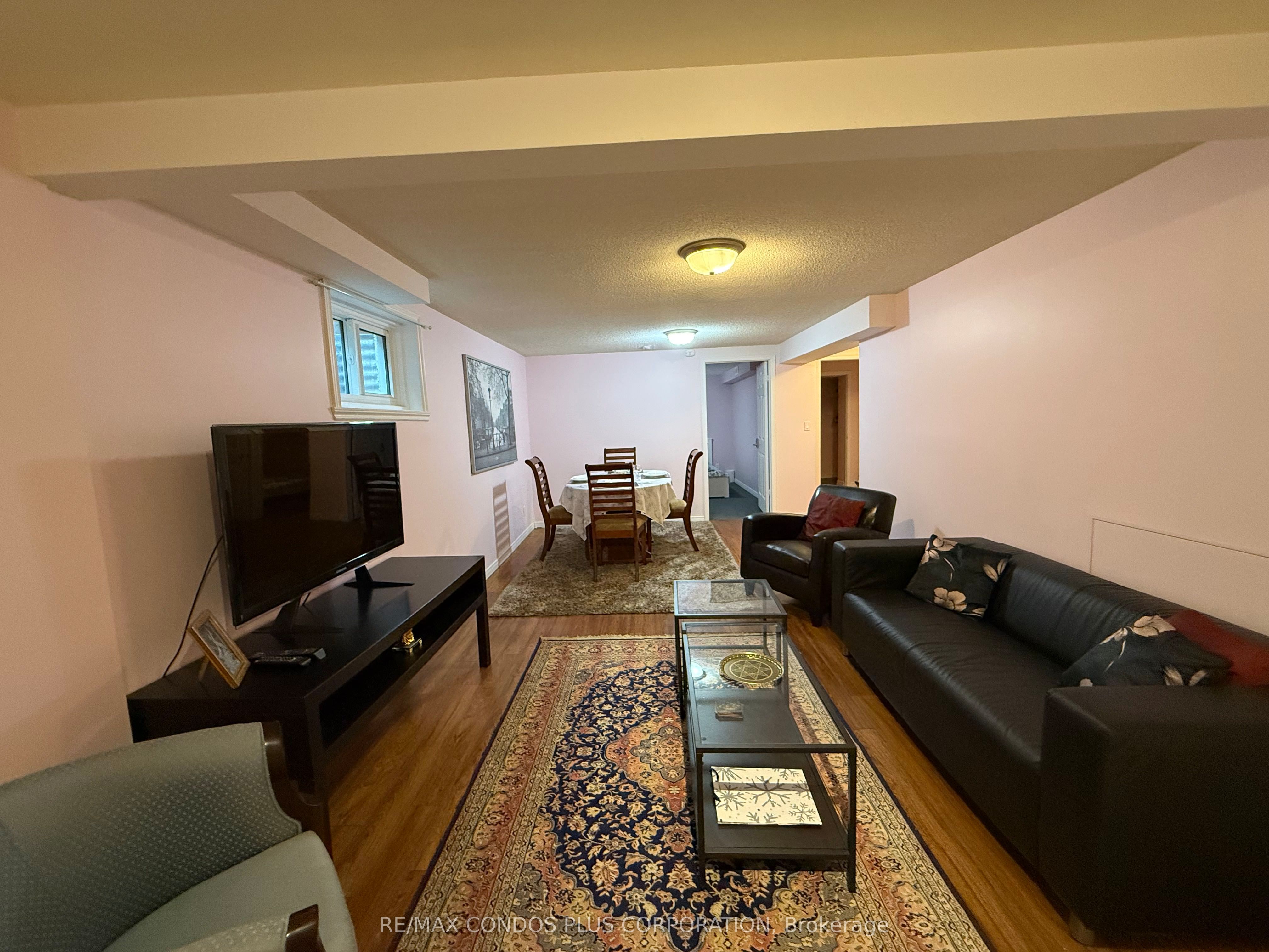 7 Mckelvey Drive Lower Level #A, Markham, ON L3T 5X6 photo 2