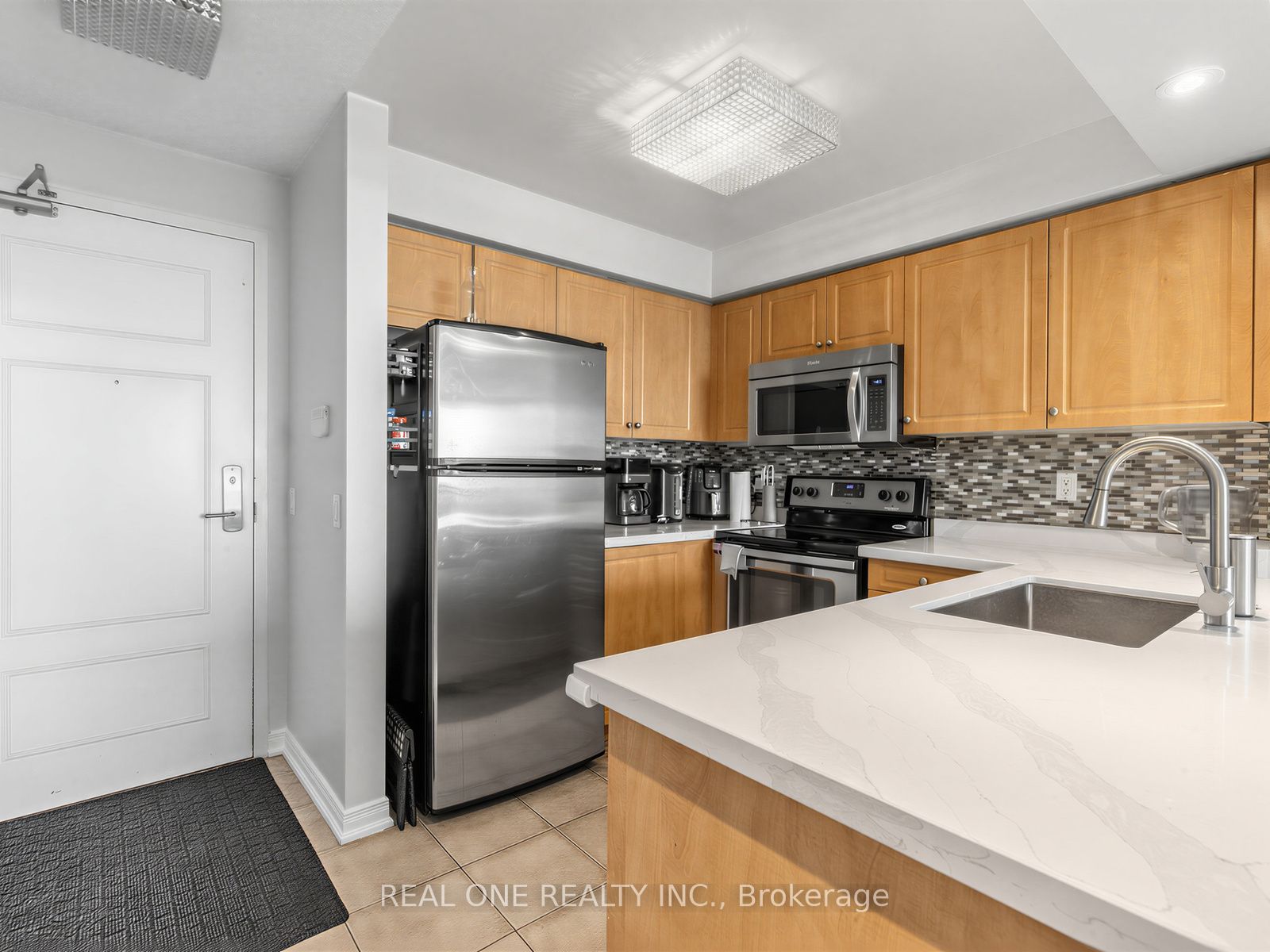 310 Red Maple Road 1203, Richmond Hill, ON L4C 0T7 photo 4
