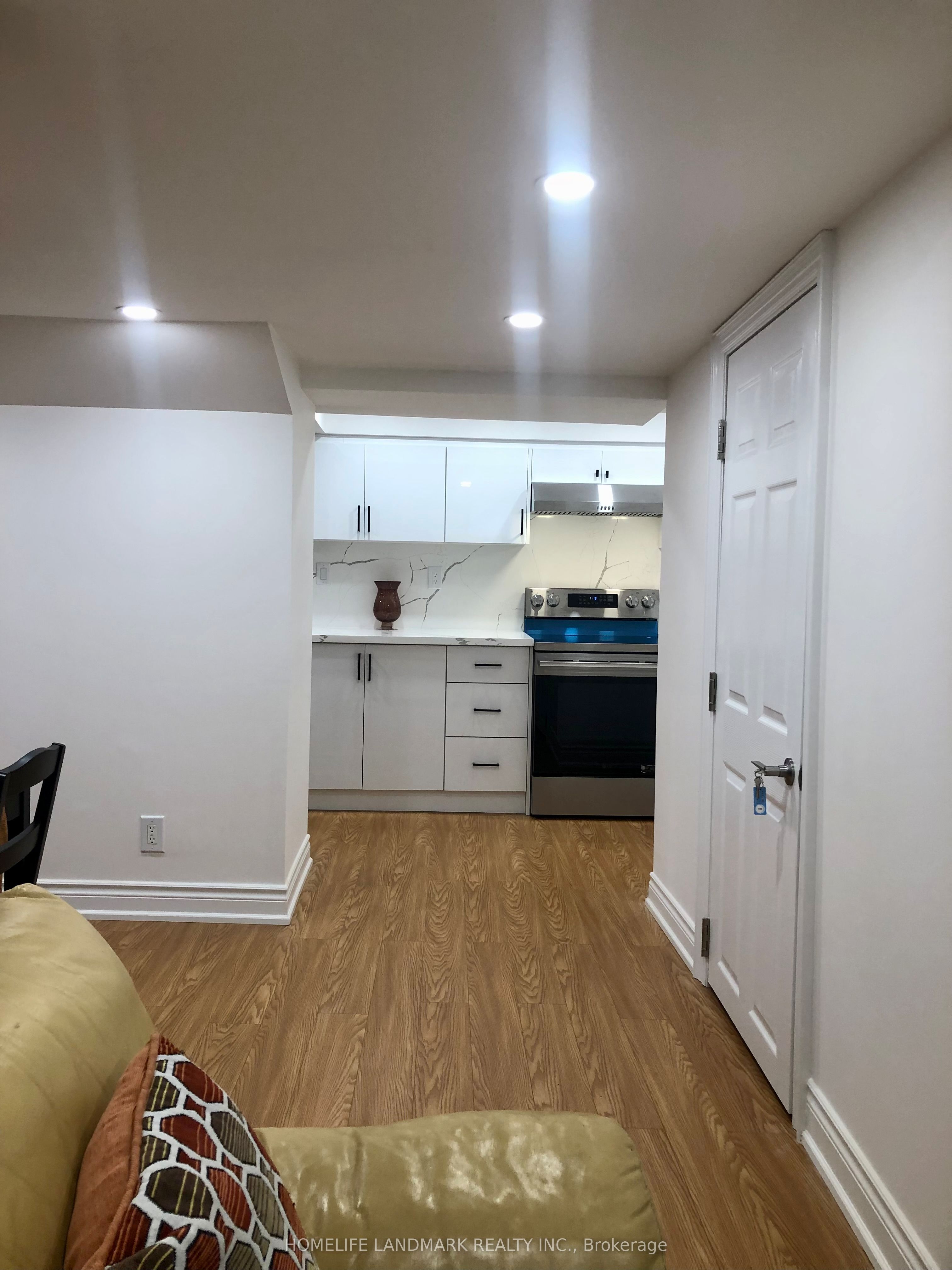 95 Dewpoint Road, Vaughan, ON L4J 9E1 photo 3