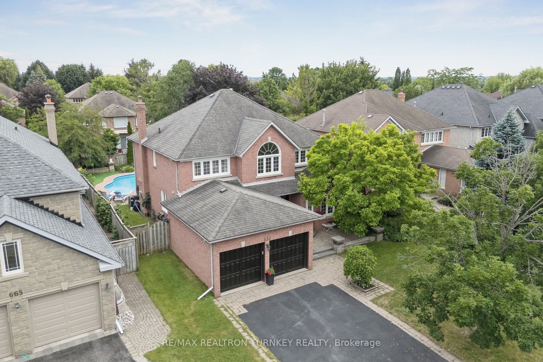 638 Gagnon Place, Newmarket, ON L3X 1V8 photo 2
