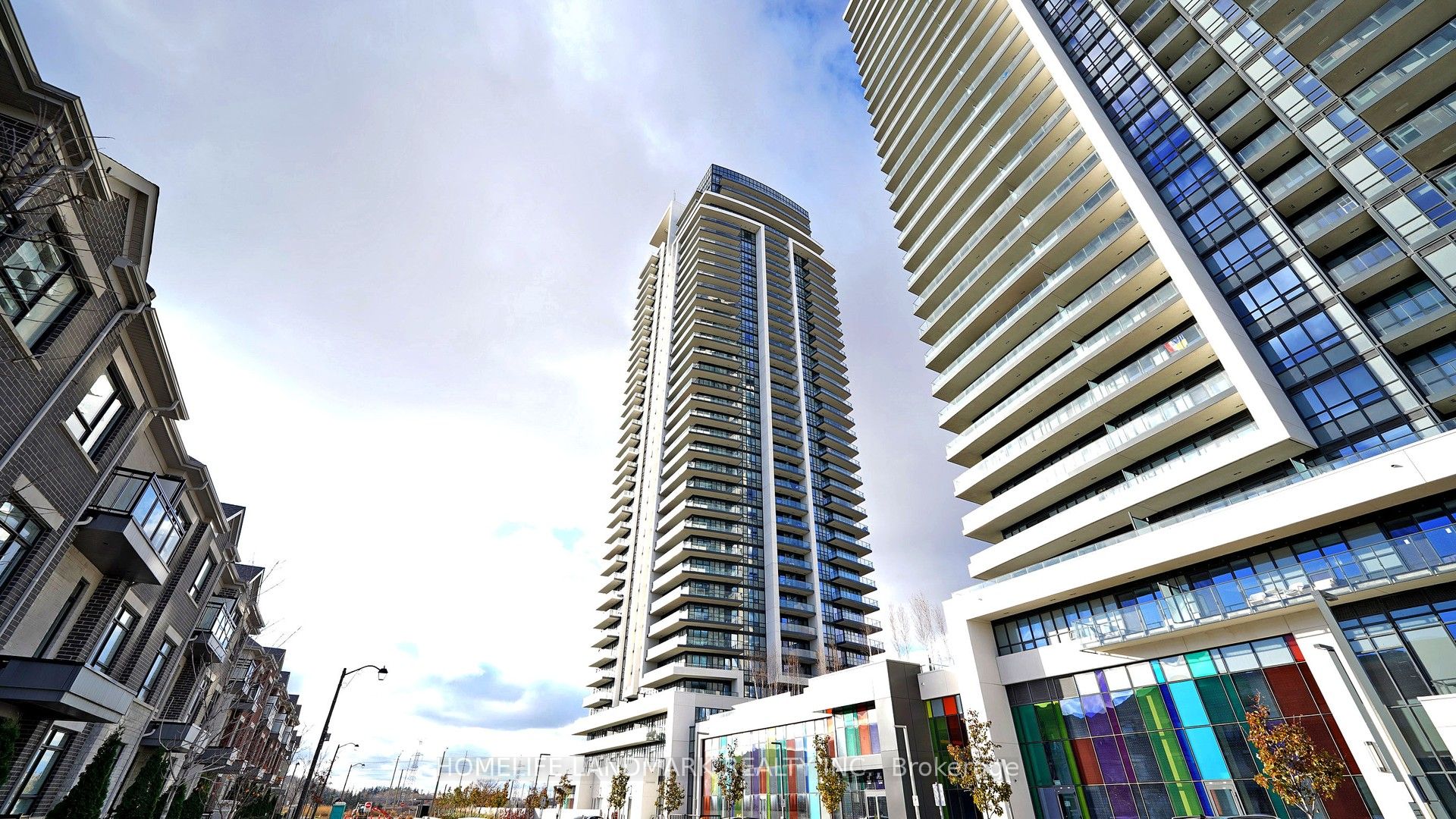 12 Gandhi Lane 2607, Markham, ON L3T 0G8