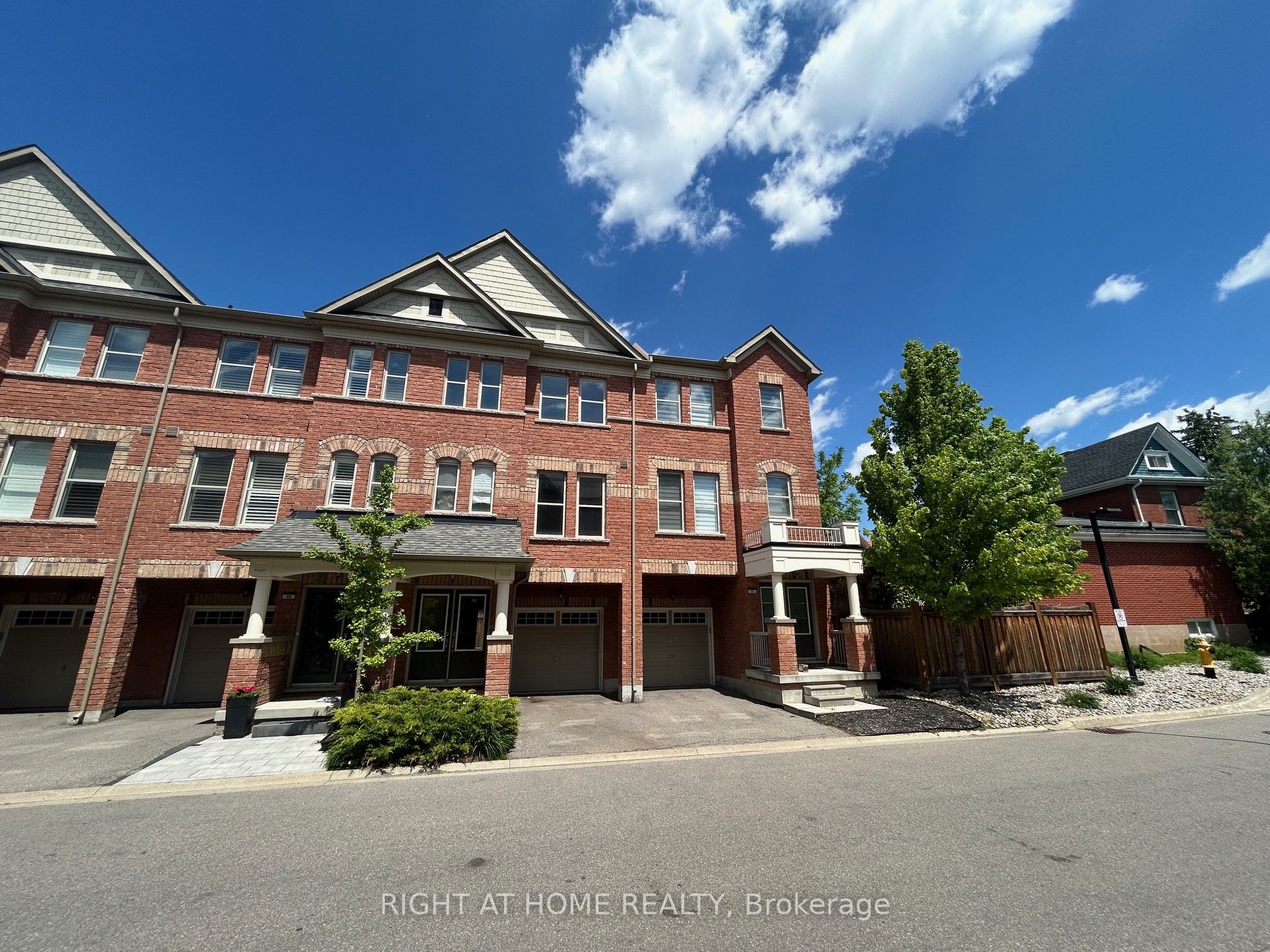 71 City Park Circle, Vaughan, ON L4L 0H2 photo 2