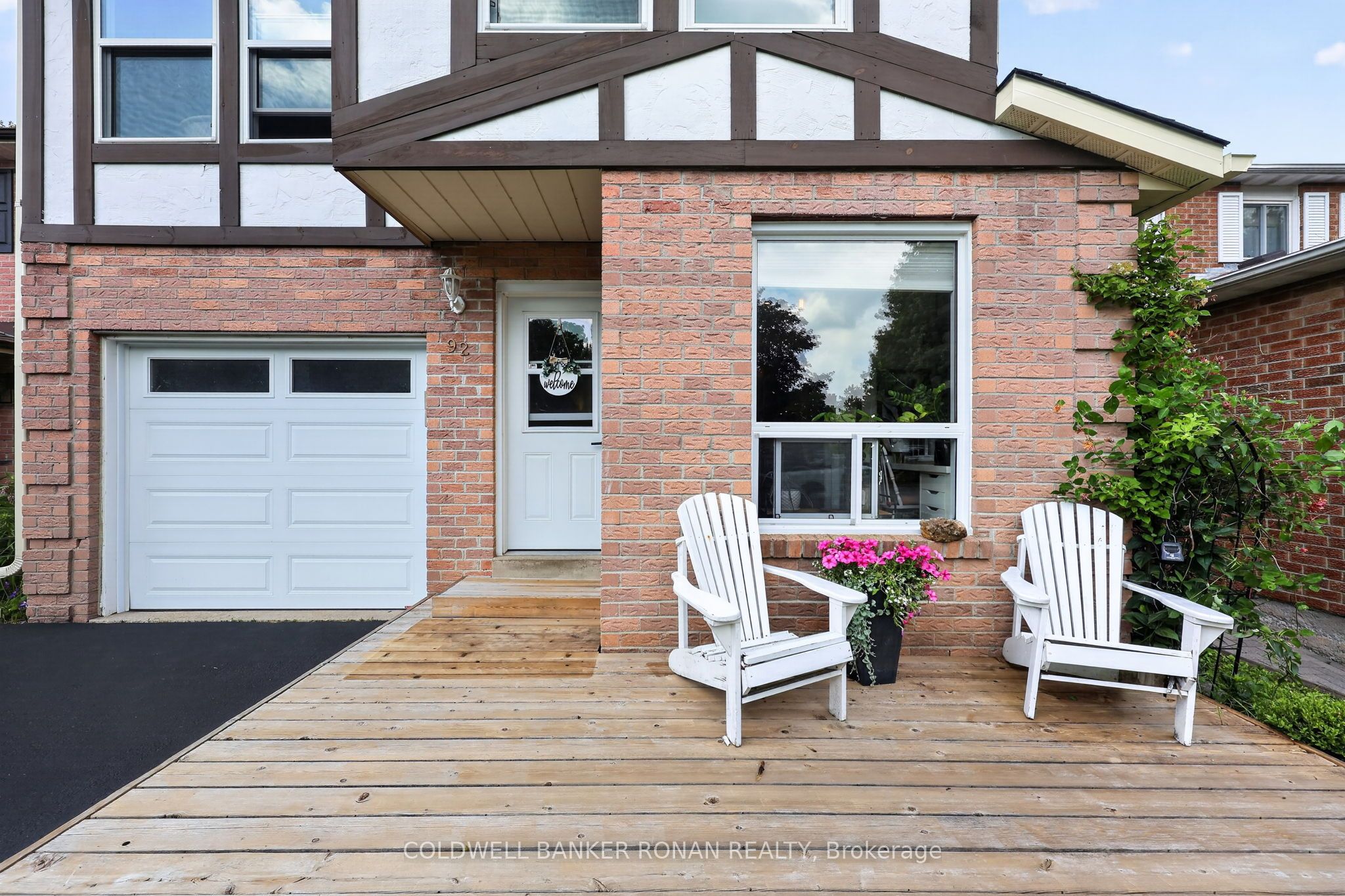 92 Daniele Avenue N, New Tecumseth, ON L0G 1A0 photo 2