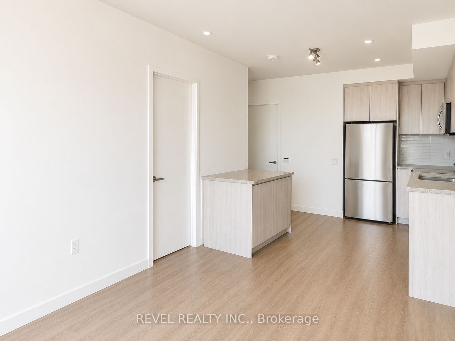 3 Rosewater Street 611W, Richmond Hill, ON L4C 5T6 photo 4
