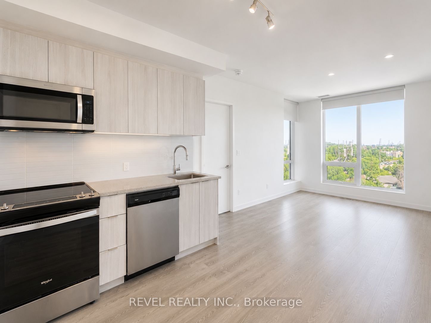 3 Rosewater Street 611W, Richmond Hill, ON L4C 5T6 photo 5