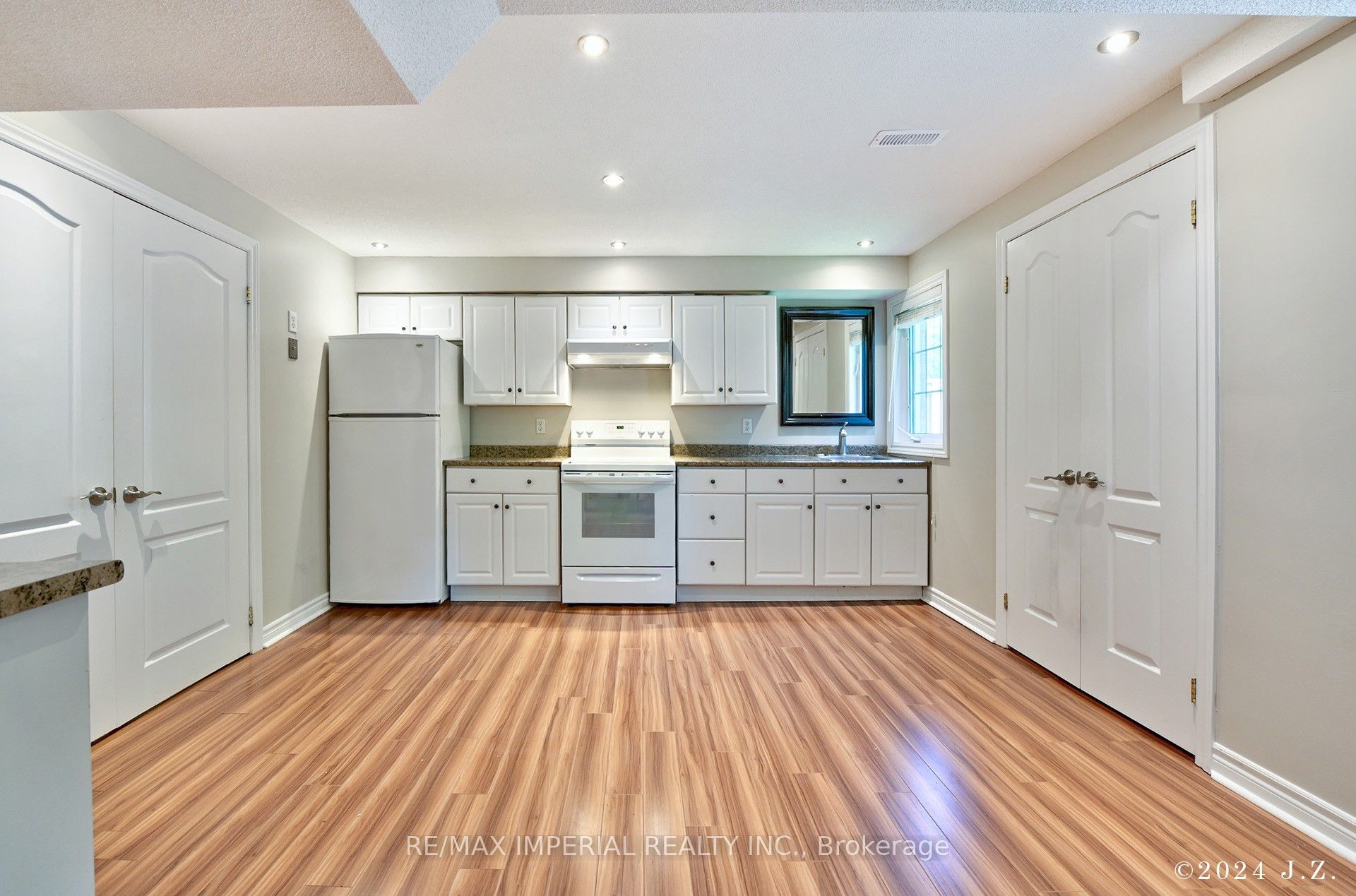73 Storybook Crescent BSMT, Markham, ON L6E 2B7 photo 2